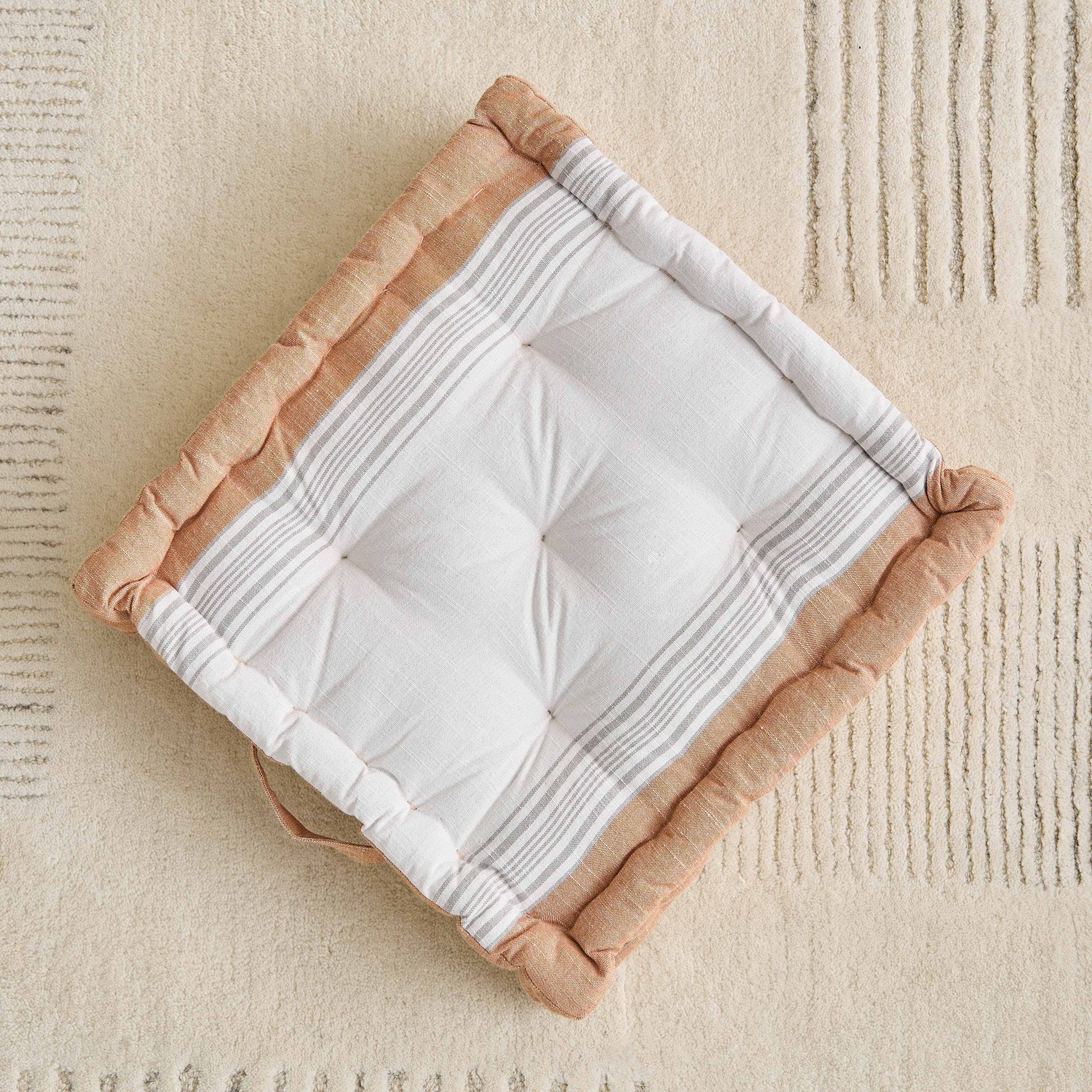وسادة أرضية ميز من هارلي - 40×40×9 سم-PROMO_QA_HB_B1G1_WWS_271025-image-2