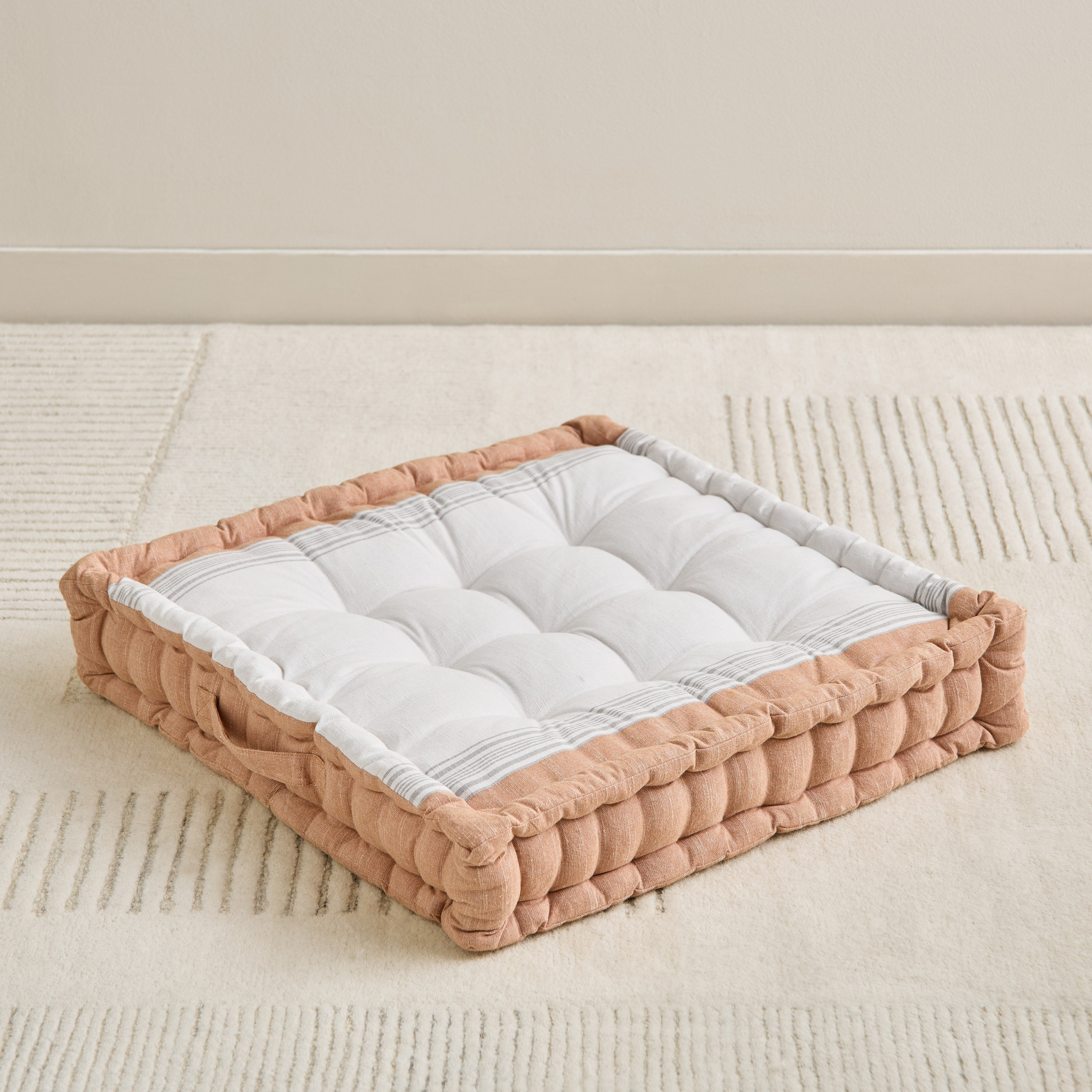 وسادة أرضية ميز من هارلي - 60x60x10 سم-hbxdecorandfurnishings-homefurnishings-cushionsandcovers-floorcushions-image-1