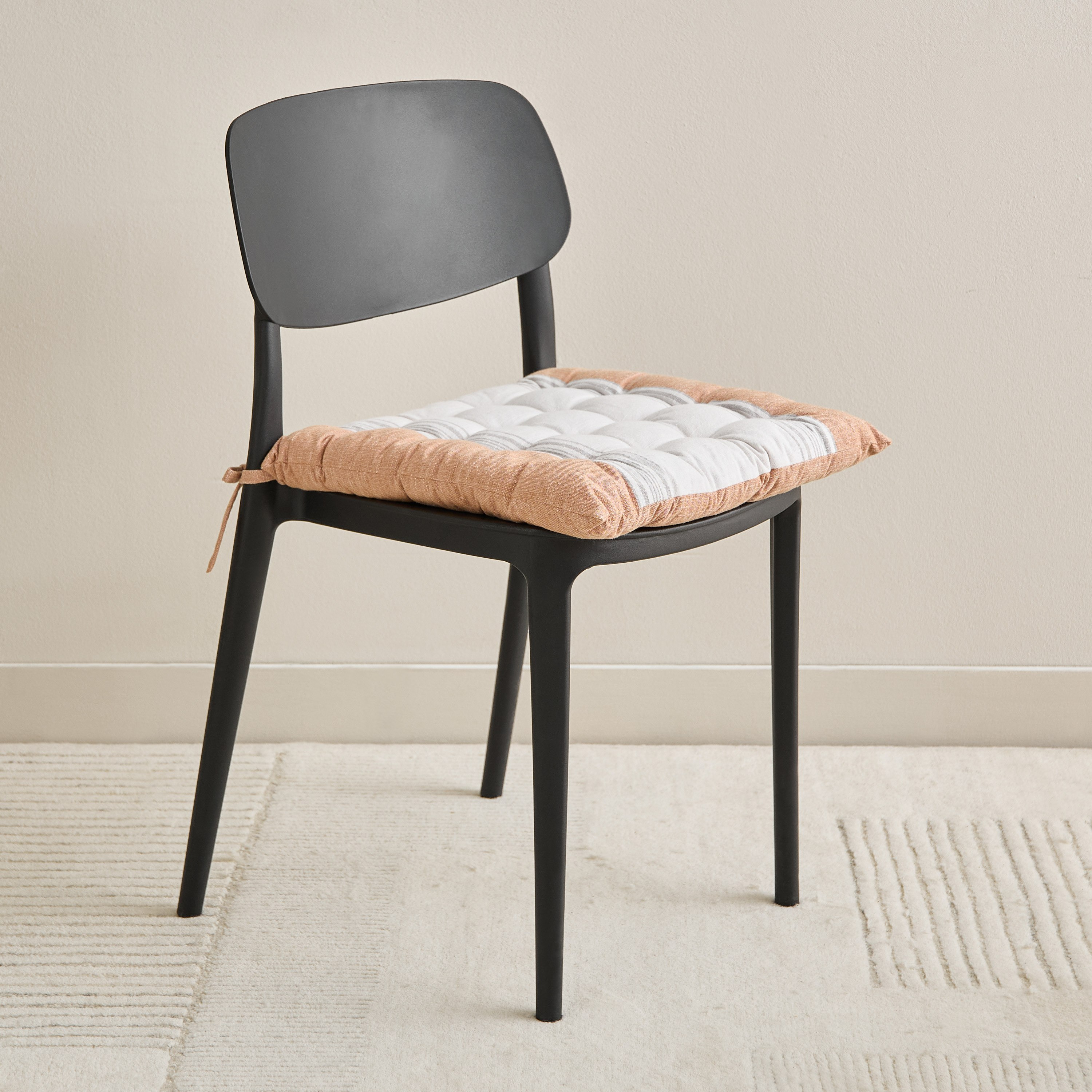 Harley Maze Chair Pad - 40x40 cm-hbxbedroom-bedding-cushionsandcovers-chairpads-image-2