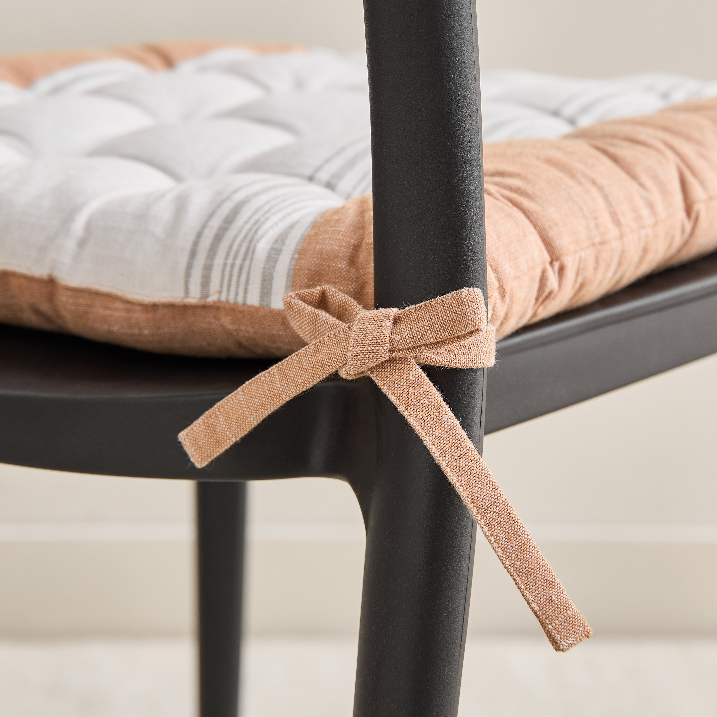 Harley Maze Chair Pad - 40x40 cm-hbxbedroom-bedding-cushionsandcovers-chairpads-image-4