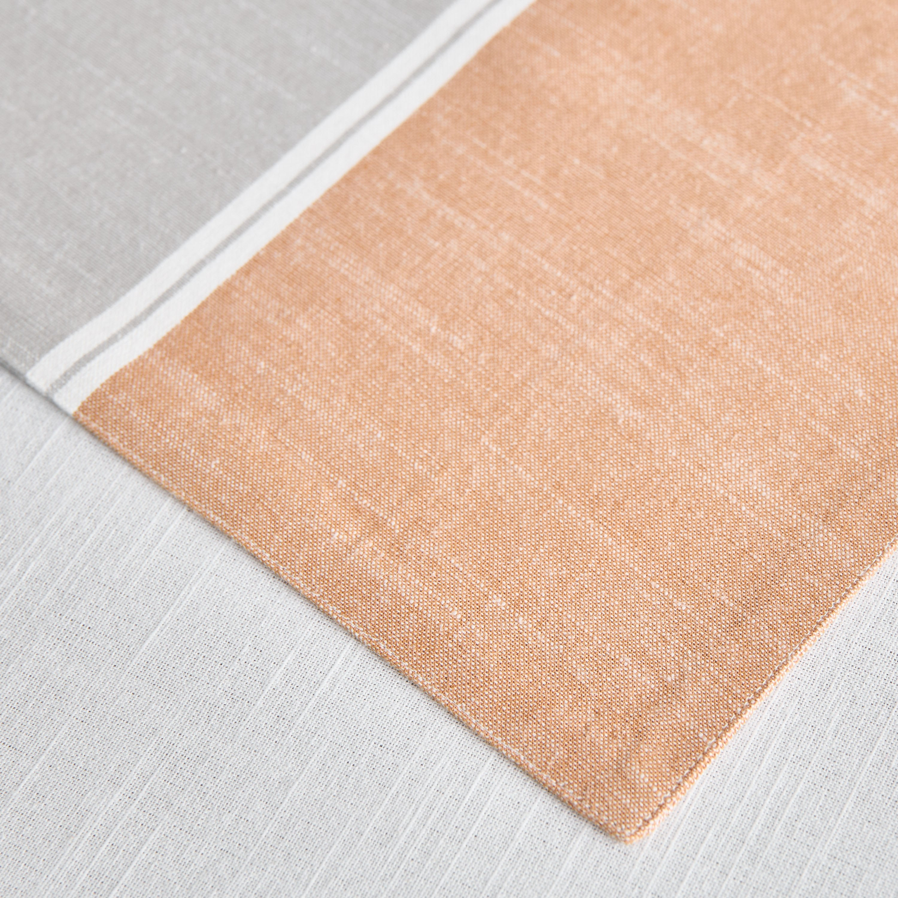 مفرش طاولة مضلع ميز من هارلي - 33×45 سم-hbxdecorandfurnishings-homefurnishings-tablelinens-image-3