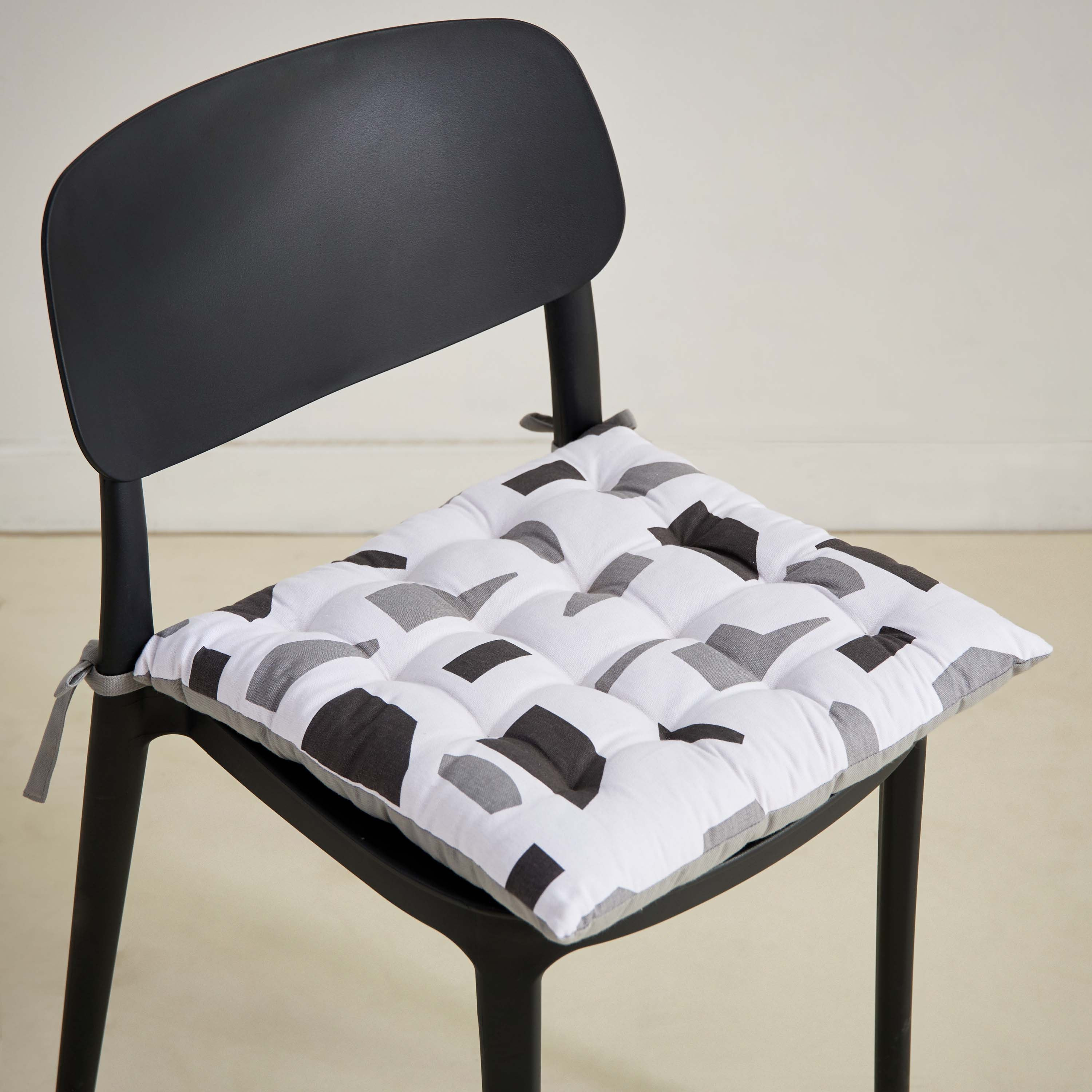 Snazzy Astrix Printed Chair Pad - 40x40 cm-hbxbedroom-bedding-cushionsandcovers-chairpads-image-1