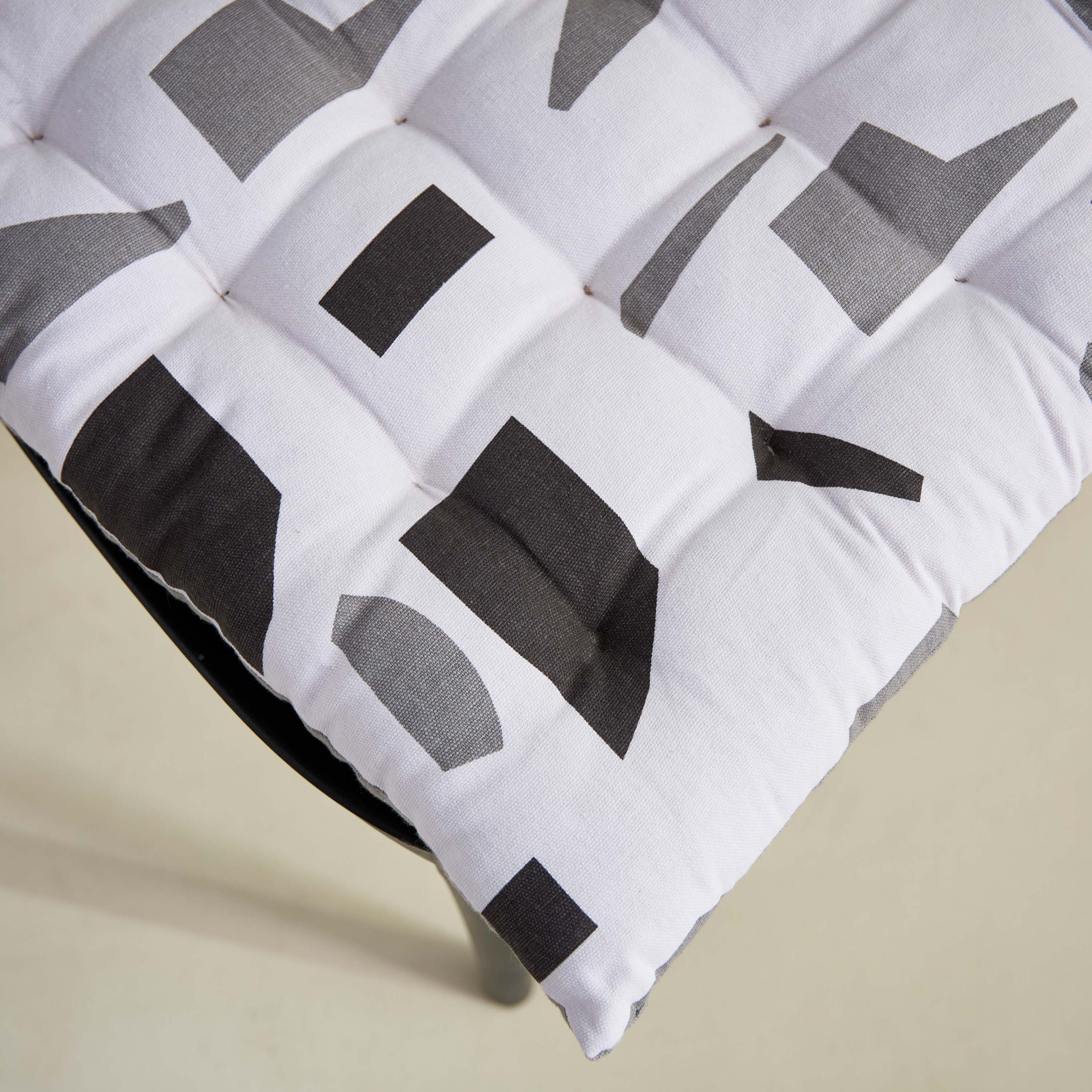 Snazzy Astrix Printed Chair Pad - 40x40 cm-hbxbedroom-bedding-cushionsandcovers-chairpads-image-3