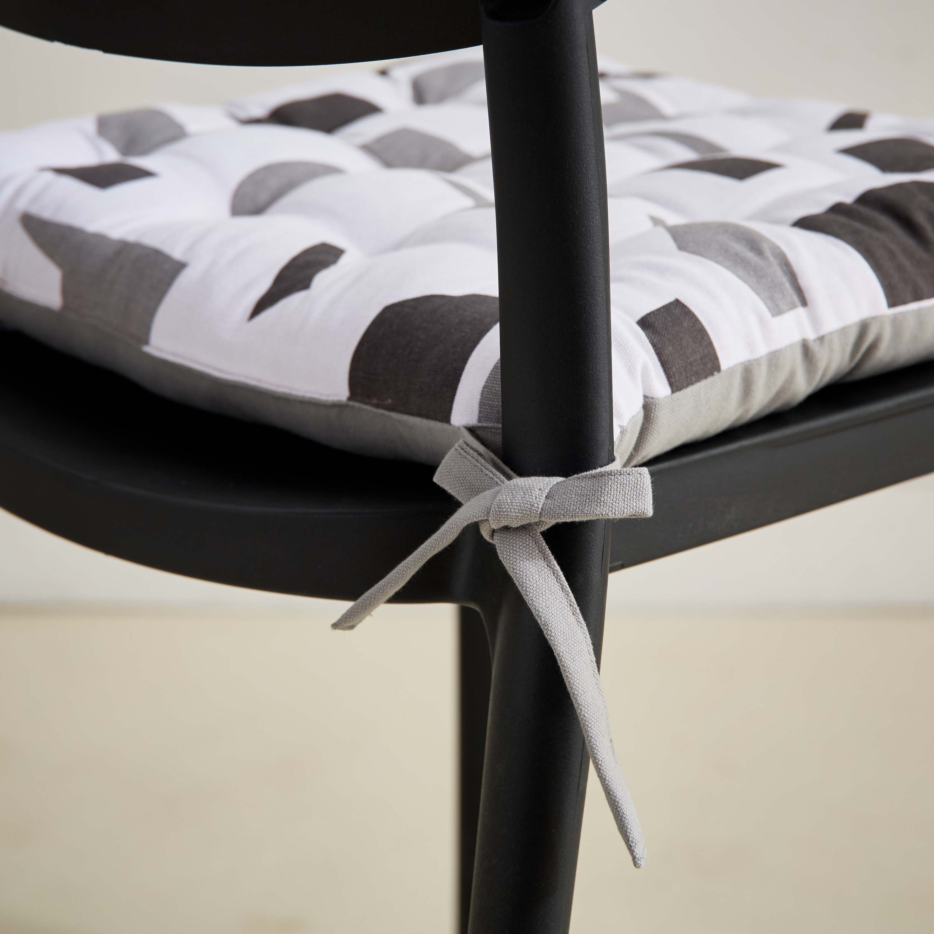 Snazzy Astrix Printed Chair Pad - 40x40 cm-hbxbedroom-bedding-cushionsandcovers-chairpads-image-4