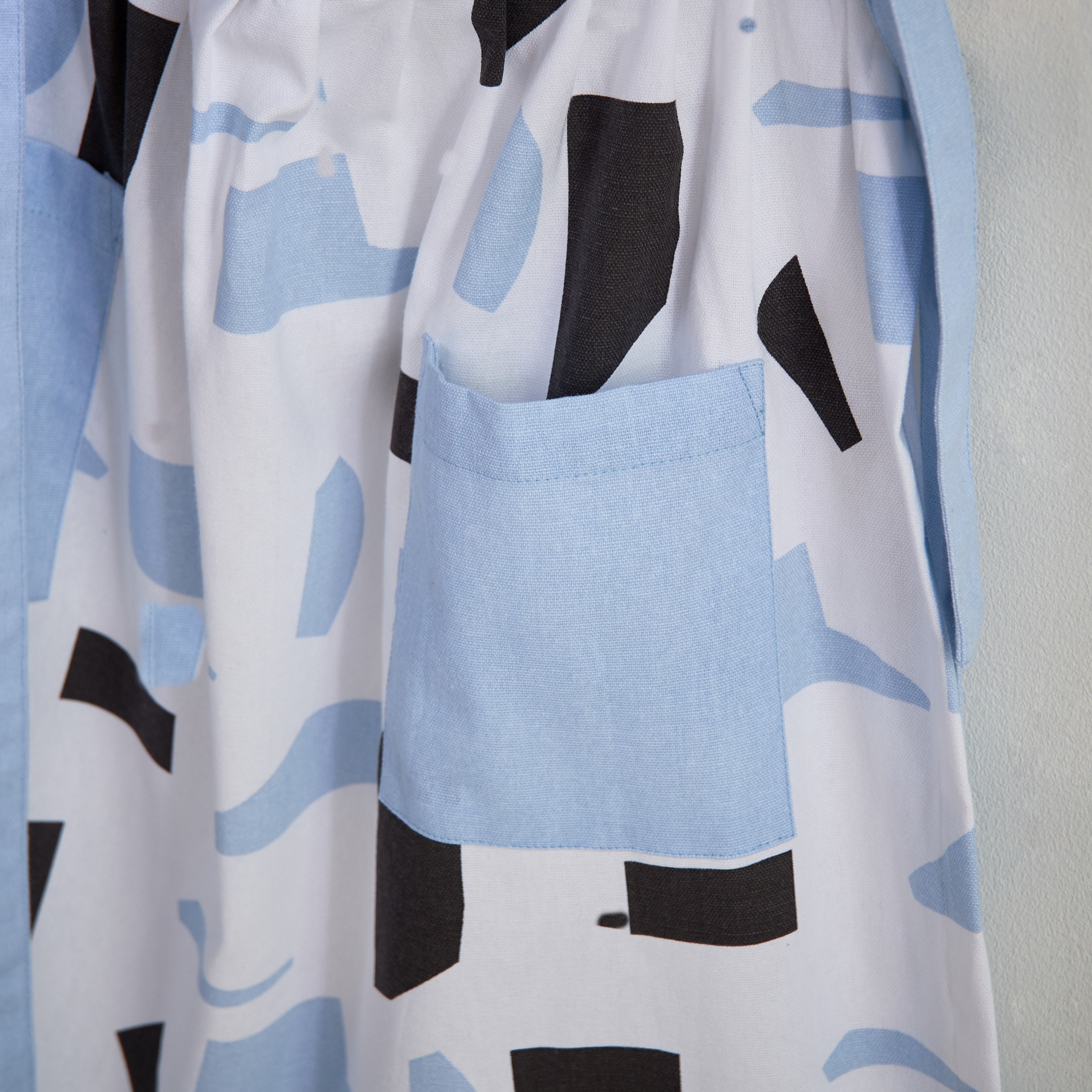مريلة بطبعات أستريكس من سنازي - 60x90 سم-hbxhomeware-kitchenware-kitchenlinens-image-3