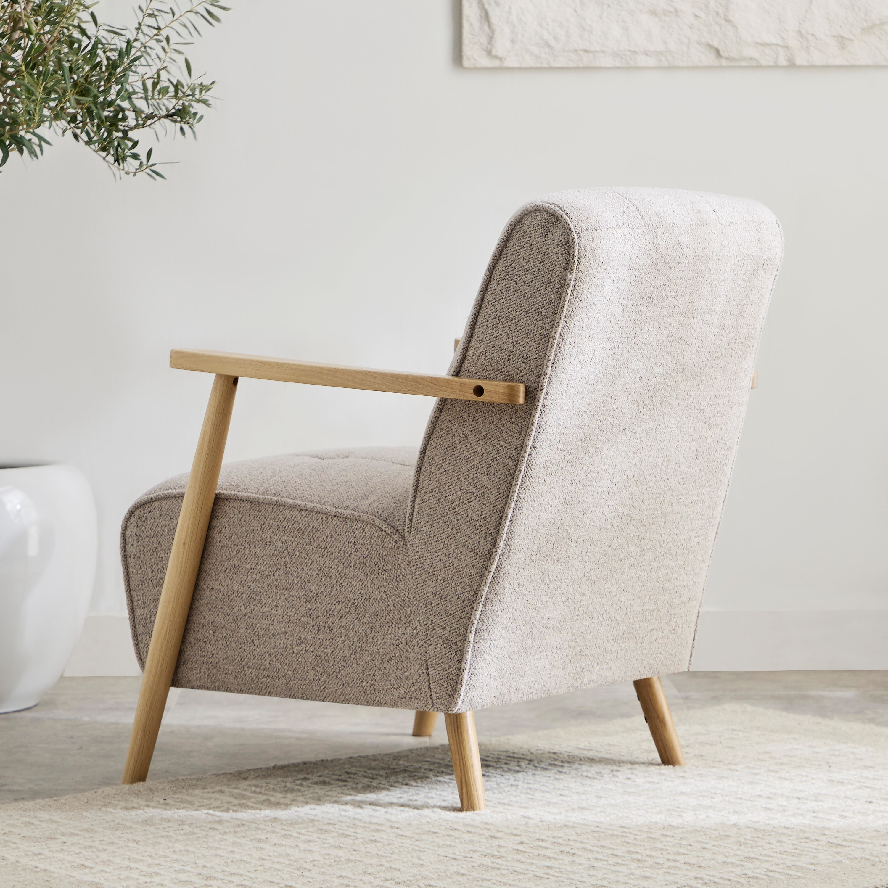 كرسي فردي قماش من هاربر-hbxlivingroom-sofasandarmchairs-easychairs-image-3