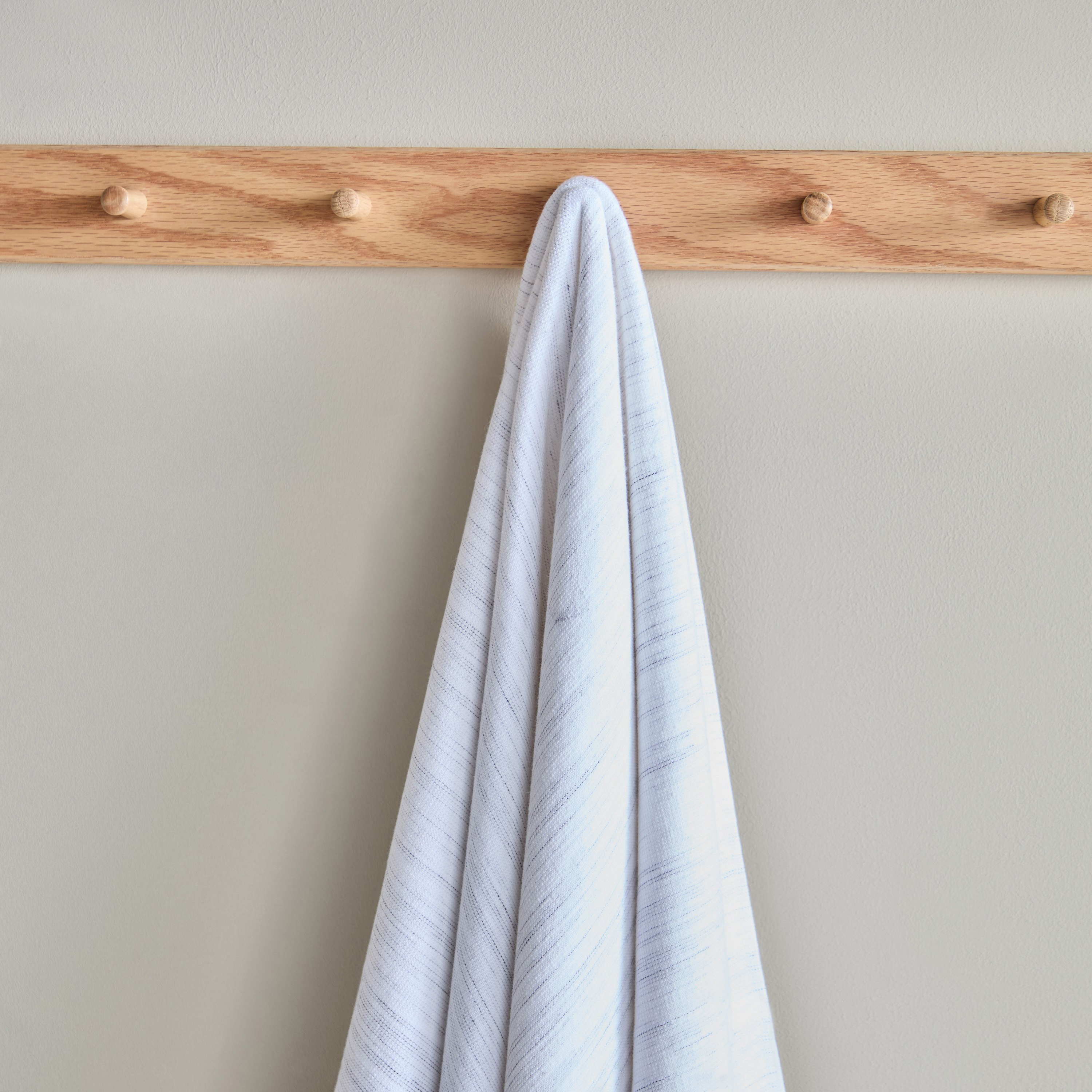 منشفة حمام قطن تركي وجه تيري من أوبيولنس بيانكا - 70x140 سم-hbxbathroom-bathroomtextiles-image-2