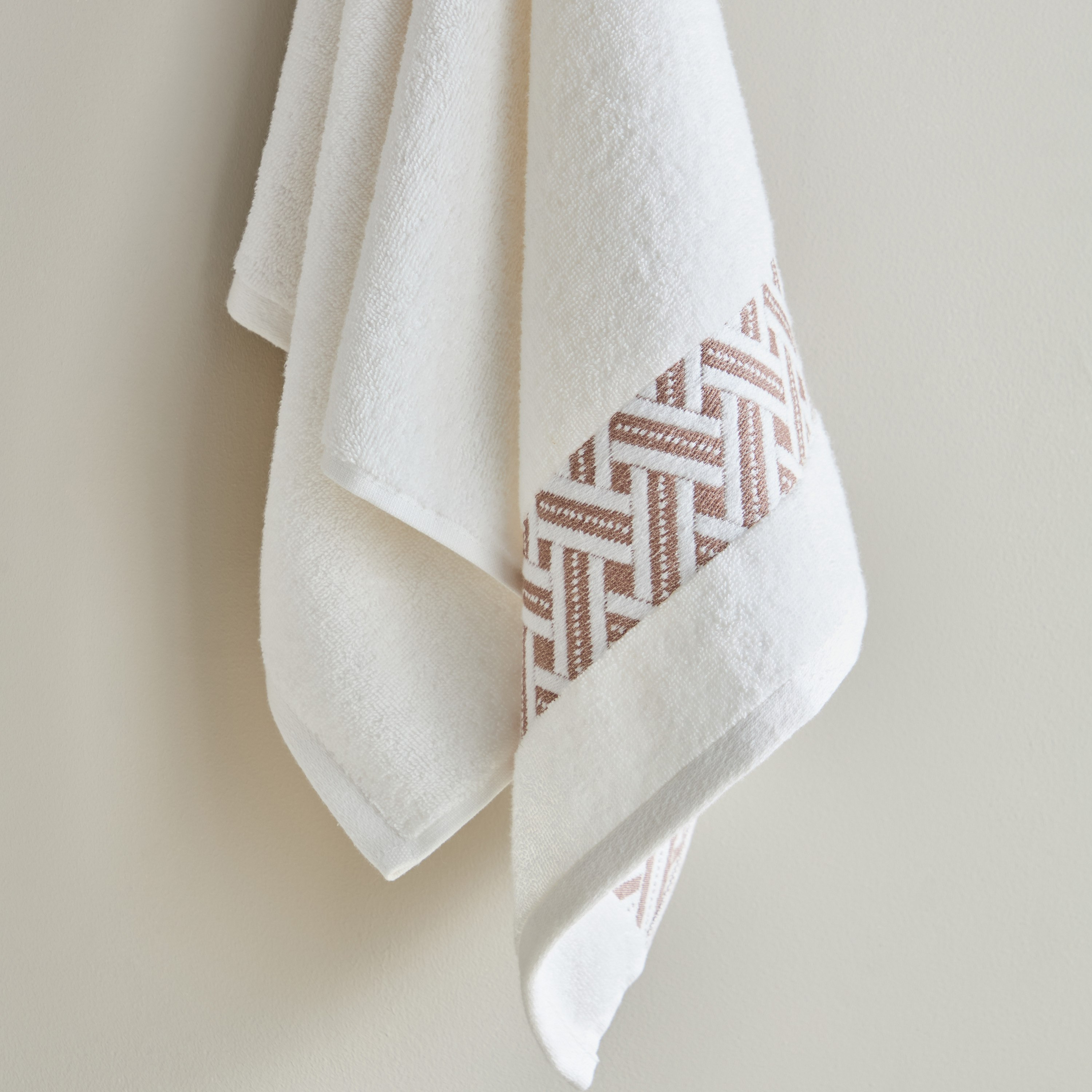 منشفة يد قطن تركي بحواف جاكار من أوبيولنس سيرينيتي- 50x90 سم-hbxbathroom-bathroomtextiles-image-3