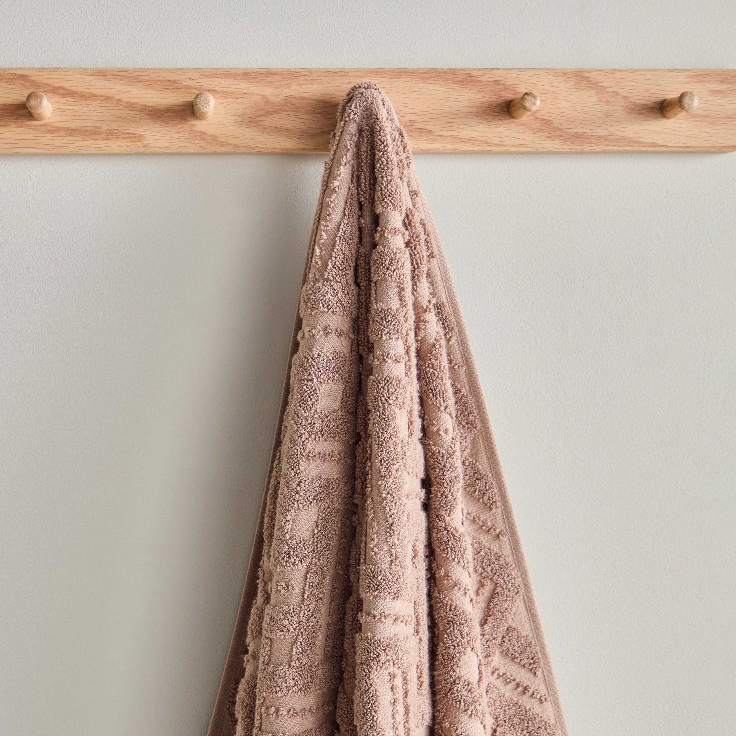 Opulence Serenity Solid Jacquard Turkish Cotton Bath Towel - 70x140 cm-hbxbathroom-bathroomtextiles-image-2