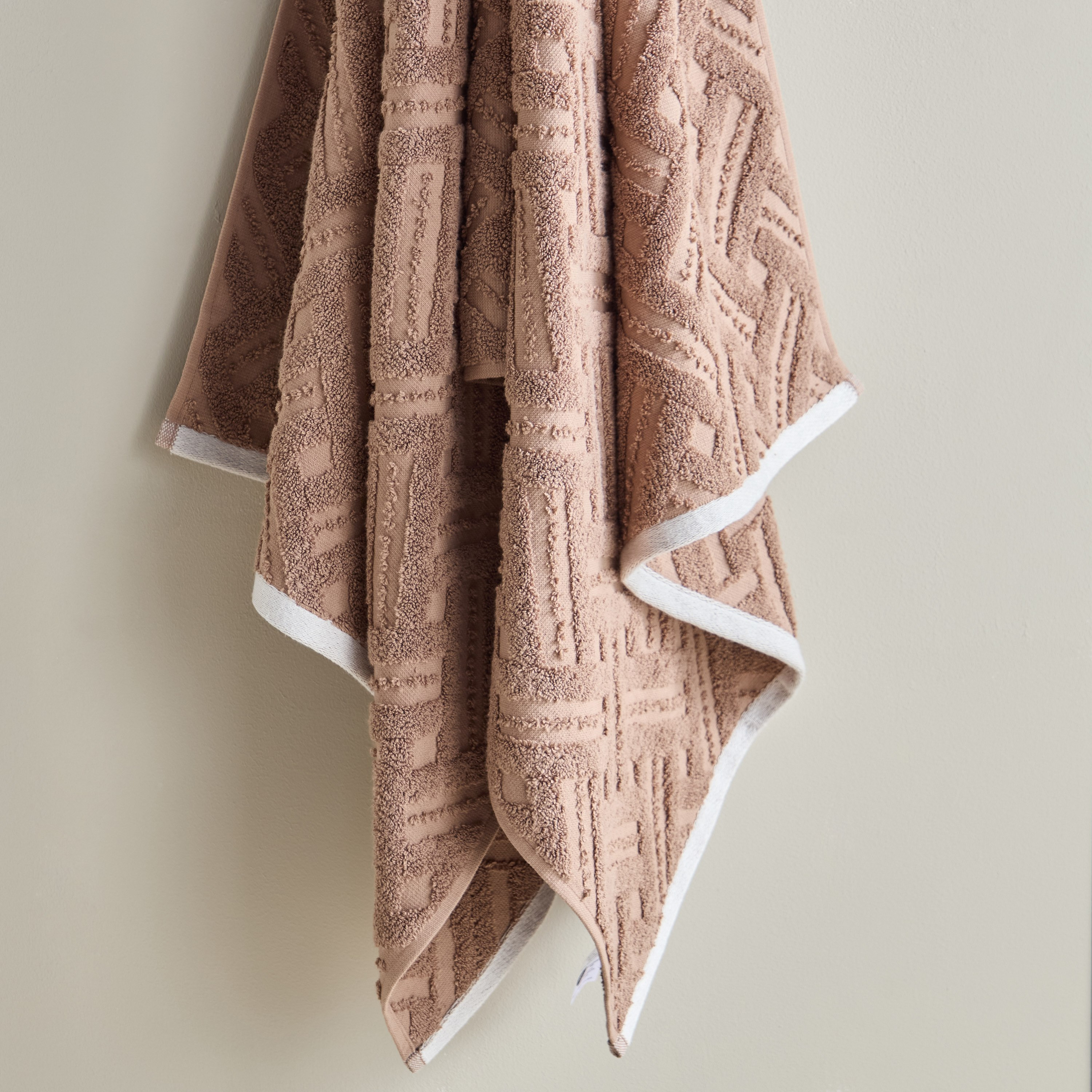 Opulence Serenity Solid Jacquard Turkish Cotton Bath Towel - 70x140 cm-hbxbathroom-bathroomtextiles-image-3