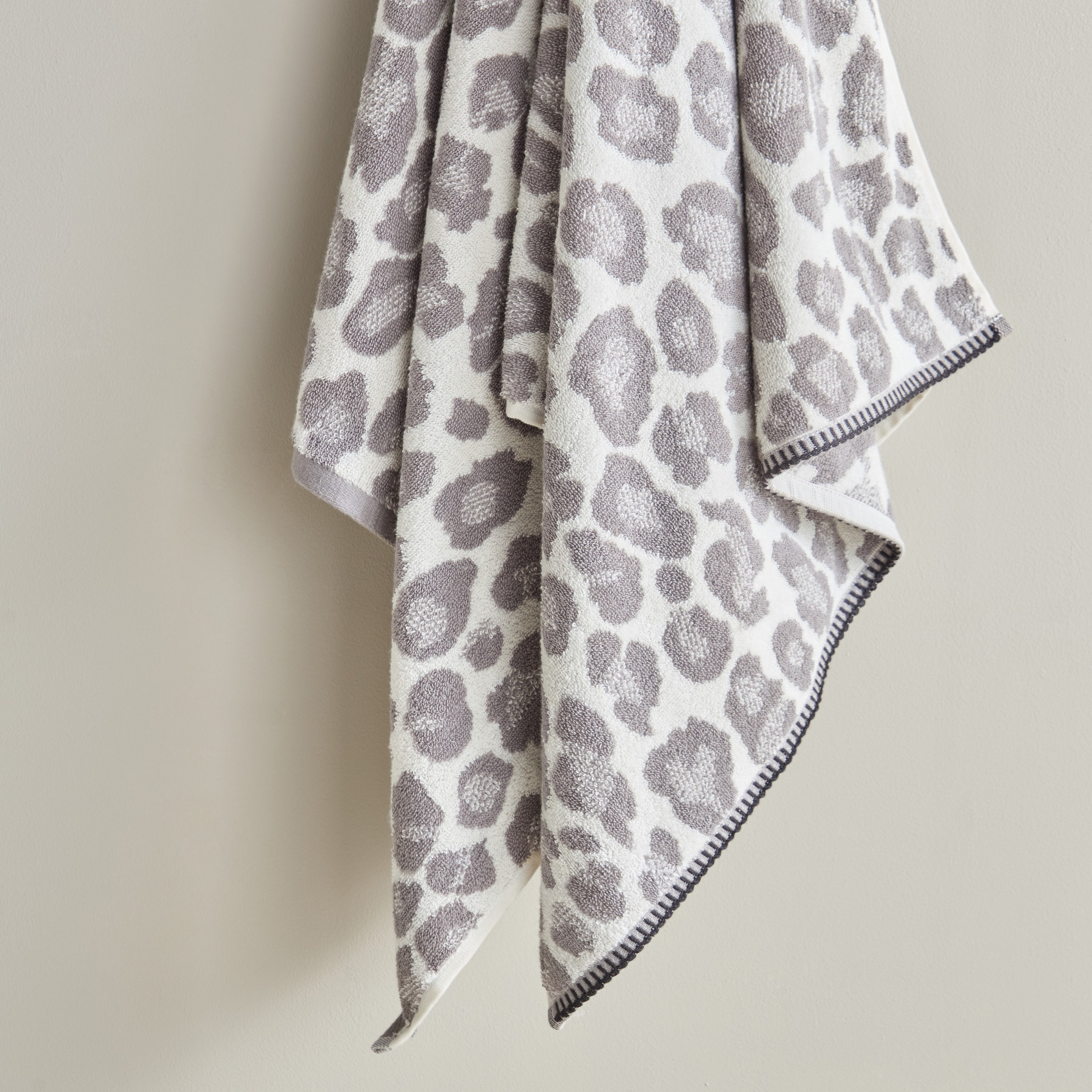 منشفة حمام تركي قطن جاكار بخيوط مصبوغة من أوبولينس ليوبارد - 70×140 سم-hbxbathroom-bathroomtextiles-image-3