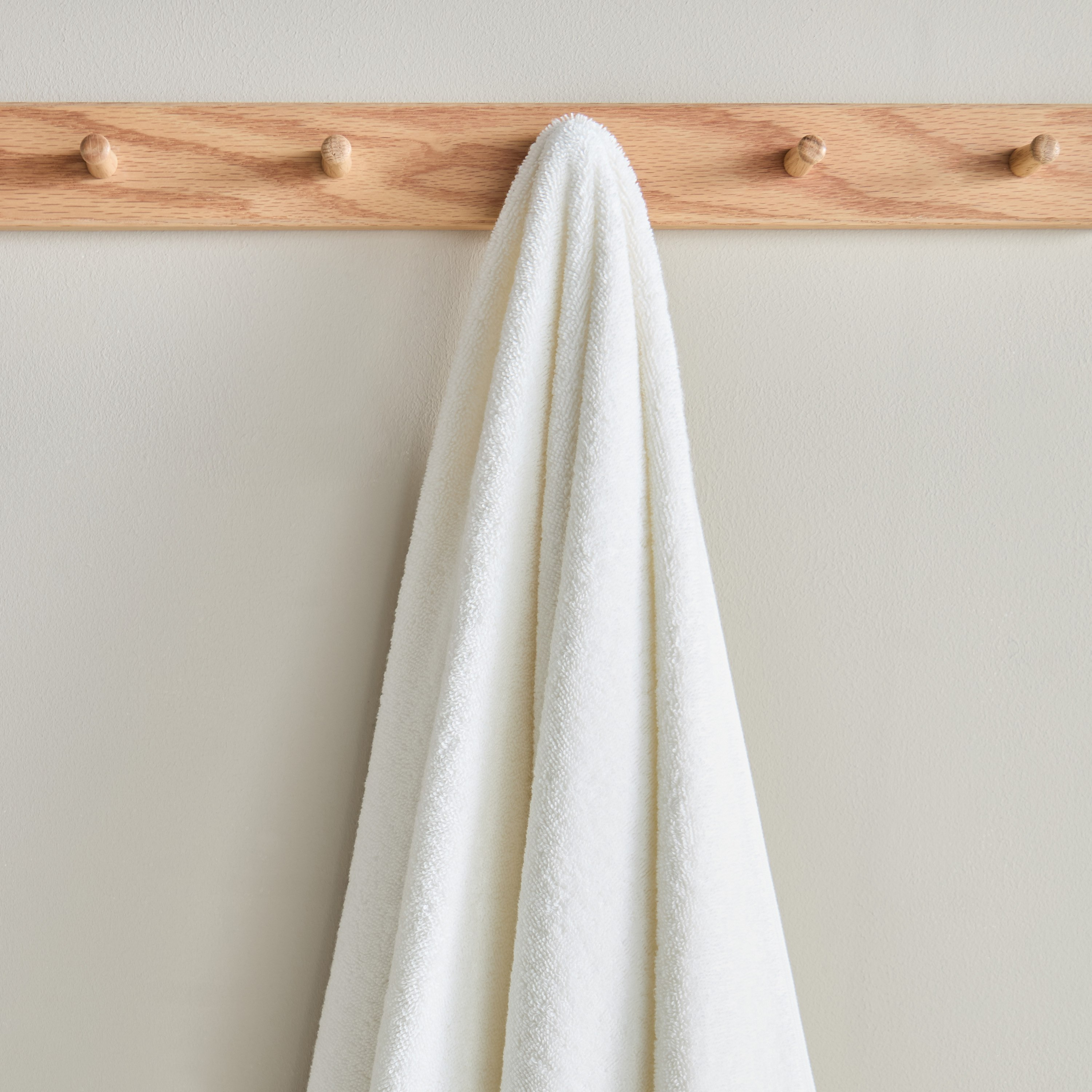 منشفة حمام من القطن التركي بحواف جاكار من أوبيولنس ليوبارد - 70x140 سم-hbxbathroom-bathroomtextiles-image-2