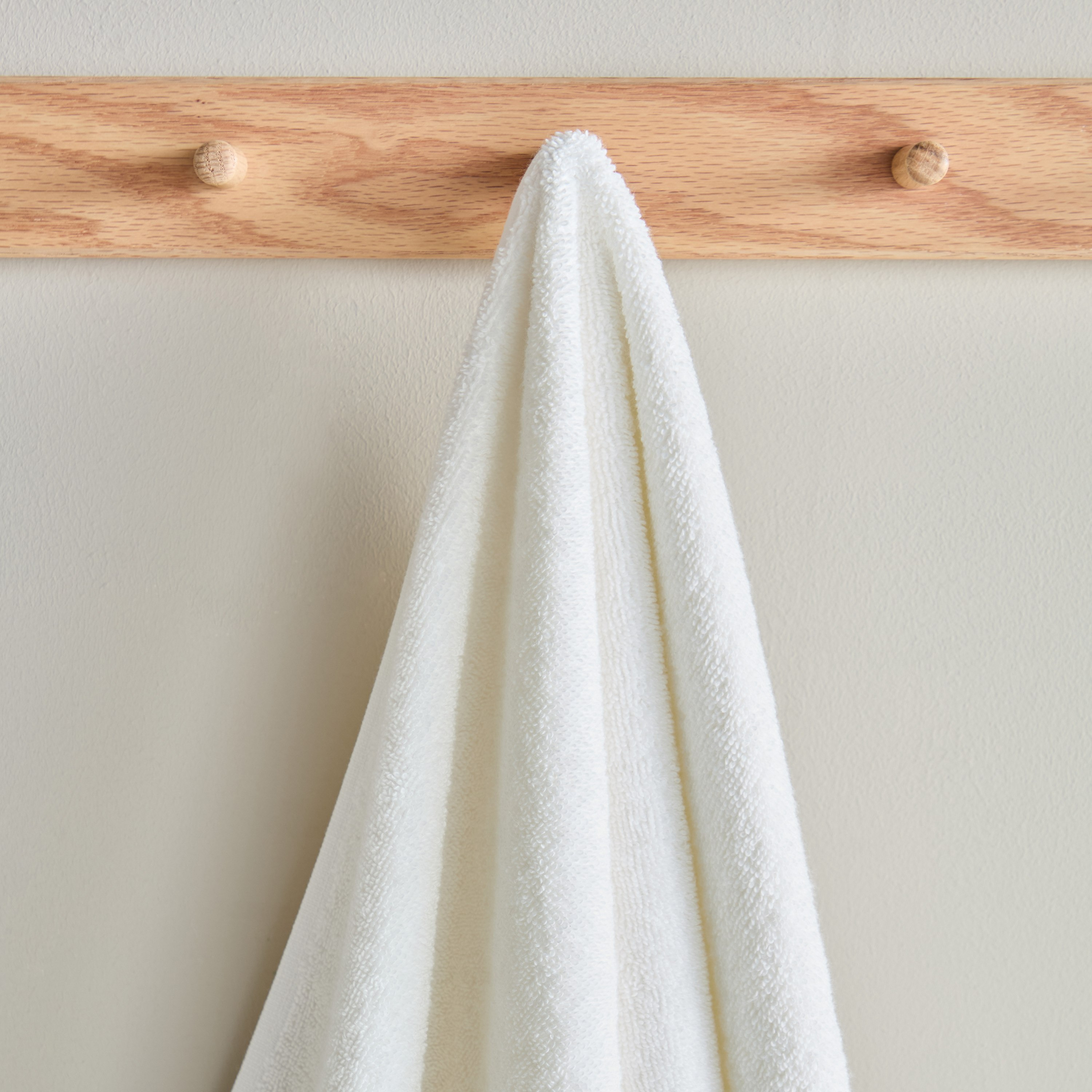 منشفة يد من القطن التركي بحواف جاكار من أوبيولنس ليوبارد - 50x90 سم-hbxbathroom-bathroomtextiles-image-2