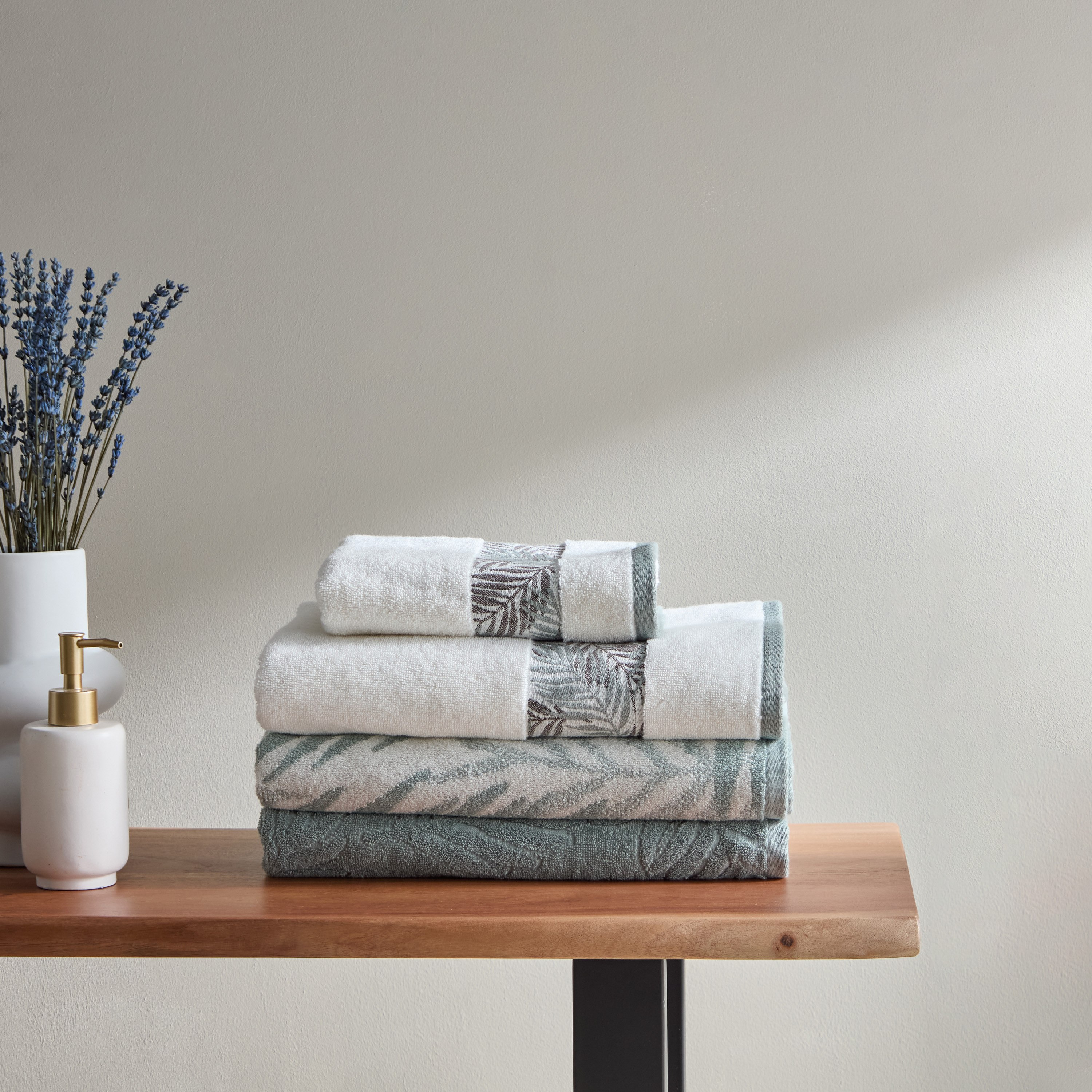 منشفة حمام من القطن التركي بحواف جاكار من أوبيولنس فلورا - 70x140 سم-hbxbathroom-bathroomtextiles-image-5