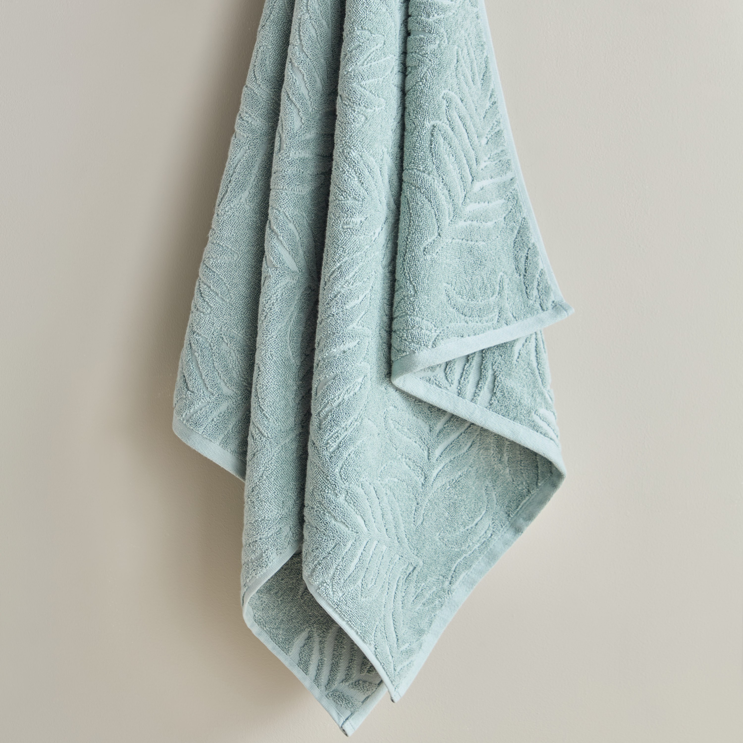 منشفة حمام جاكار من القطن التركي من أوبيولنس فلورا - 70x140 سم-hbxbathroom-bathroomtextiles-image-3