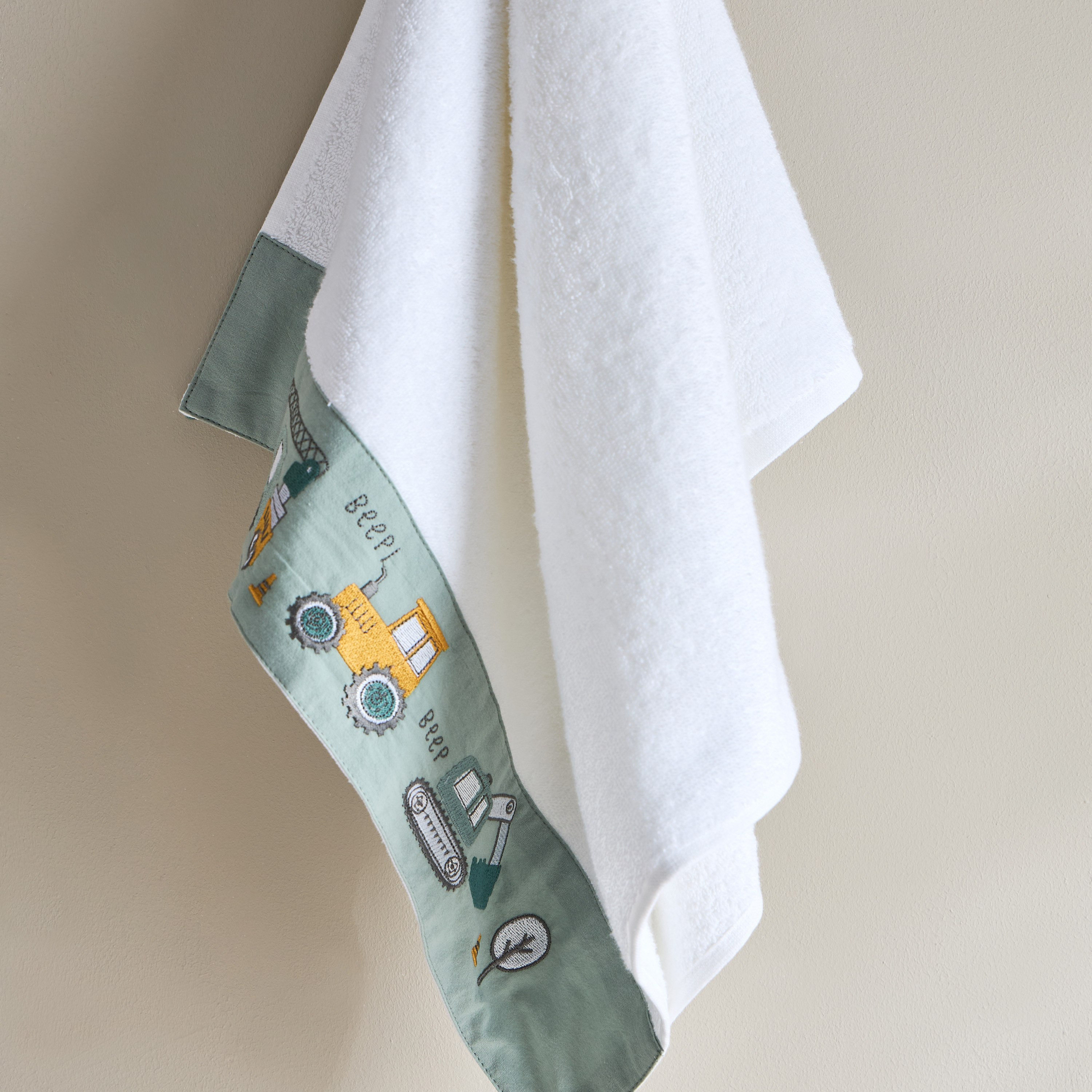Grace Gearhead Beep Beep Turkish Cotton Kids Hand Towel - 50x80 cm-hbxhomeware-hbxkidsandyouth-image-3