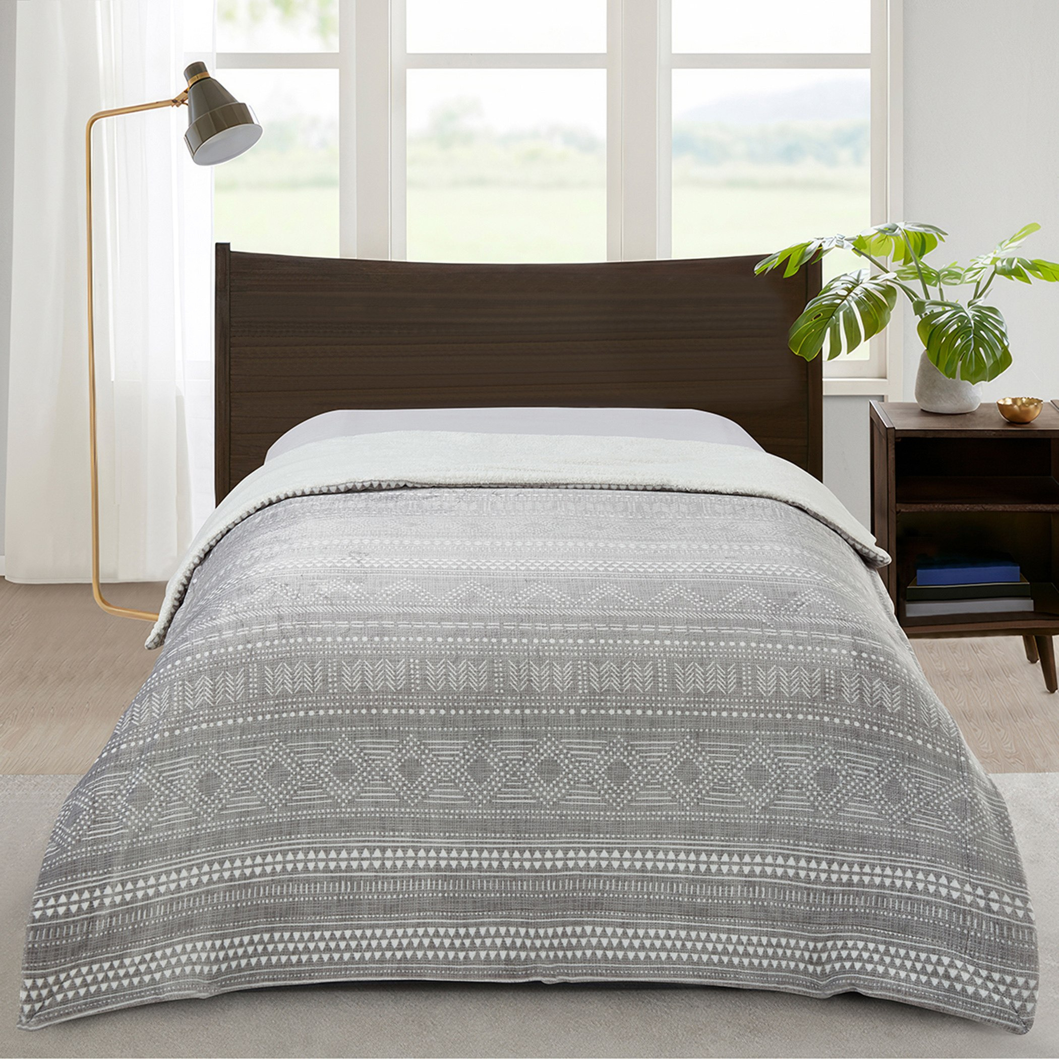 Braxton Penza Printed Flannel Sherpa Twin Blanket - 150x200 cm-hbxhomeware-hbxbedroom-image-2