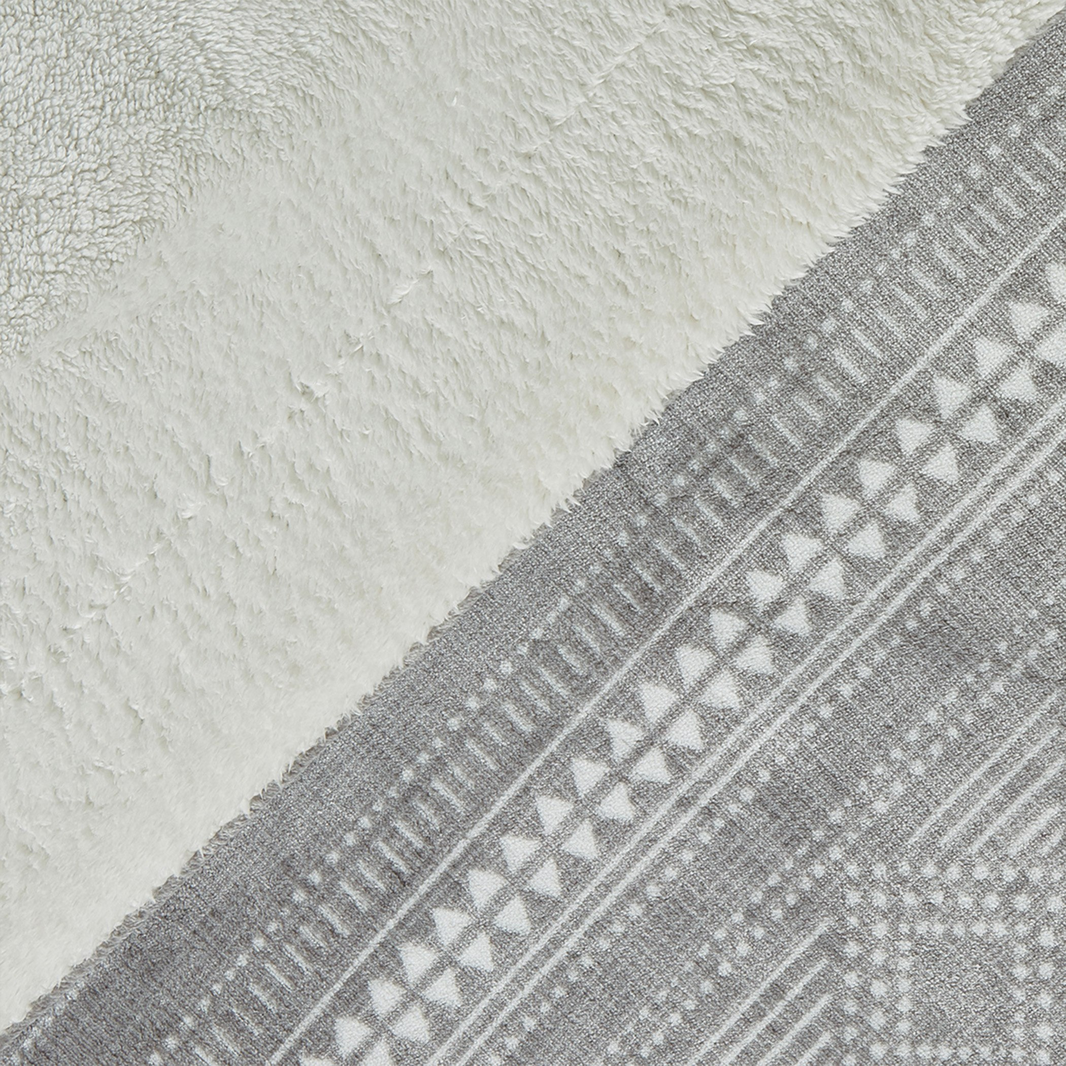 بطانية فلانيل شيربا كوين بطبعات بينزا من براكستون - 200x220 سم-hbxhomeware-hbxbedroom-image-3