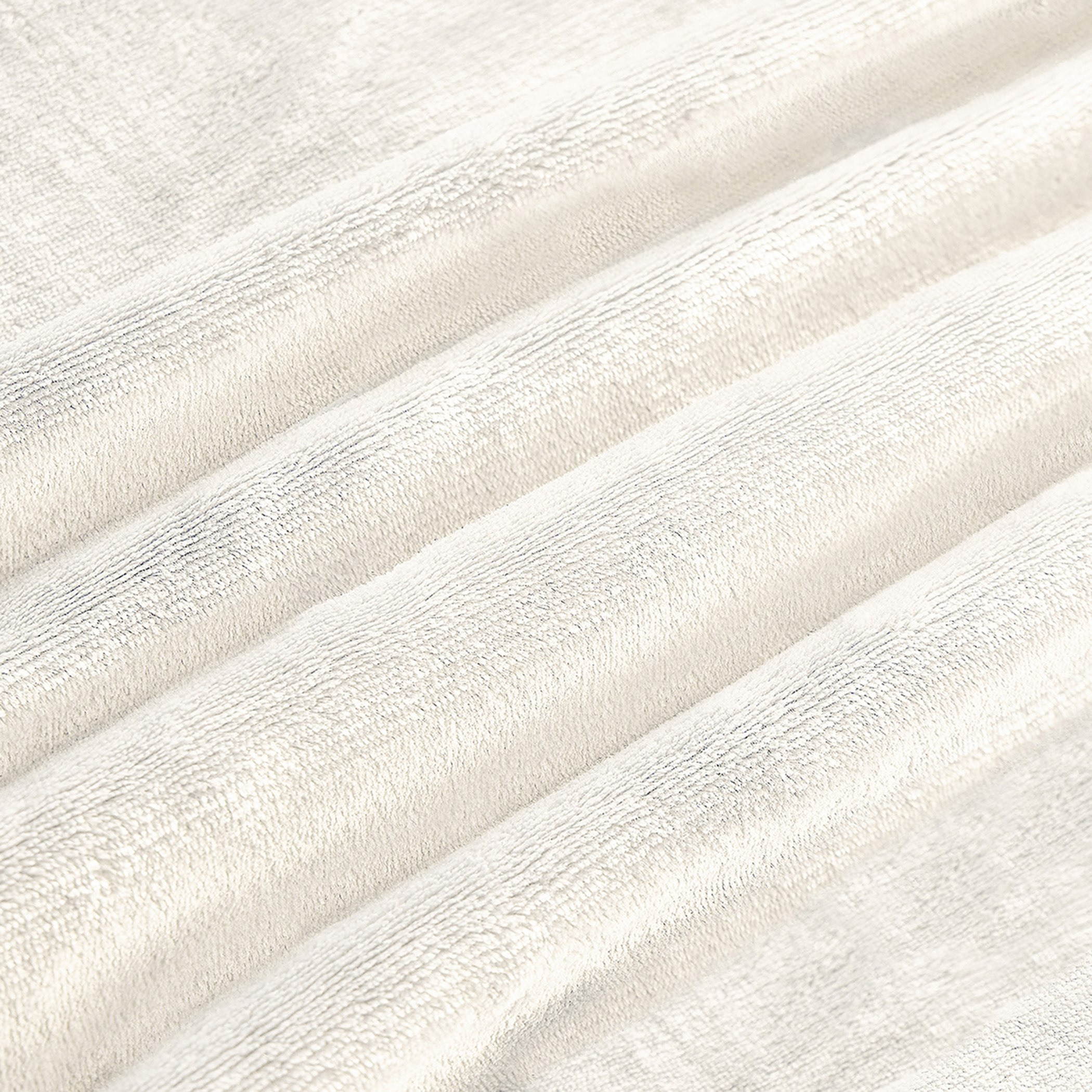 Nariko 3-Piece Solid Flannel King Comforter Set - 220x240 cm-hbxhomeware-hbxbedroom-image-4