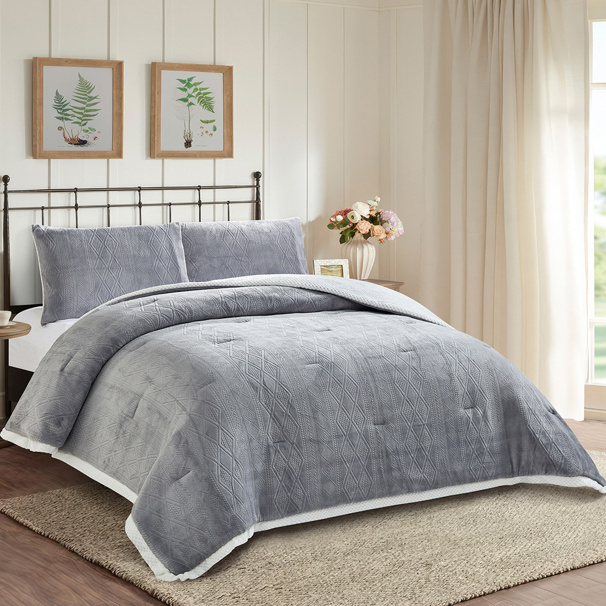 طقم لحاف كينج فلانيل وميكروميلك مخملي 3 قطع بتصميم هندسي من بيرن - 220x240 سم-hbxhomeware-hbxbedroom-image-1