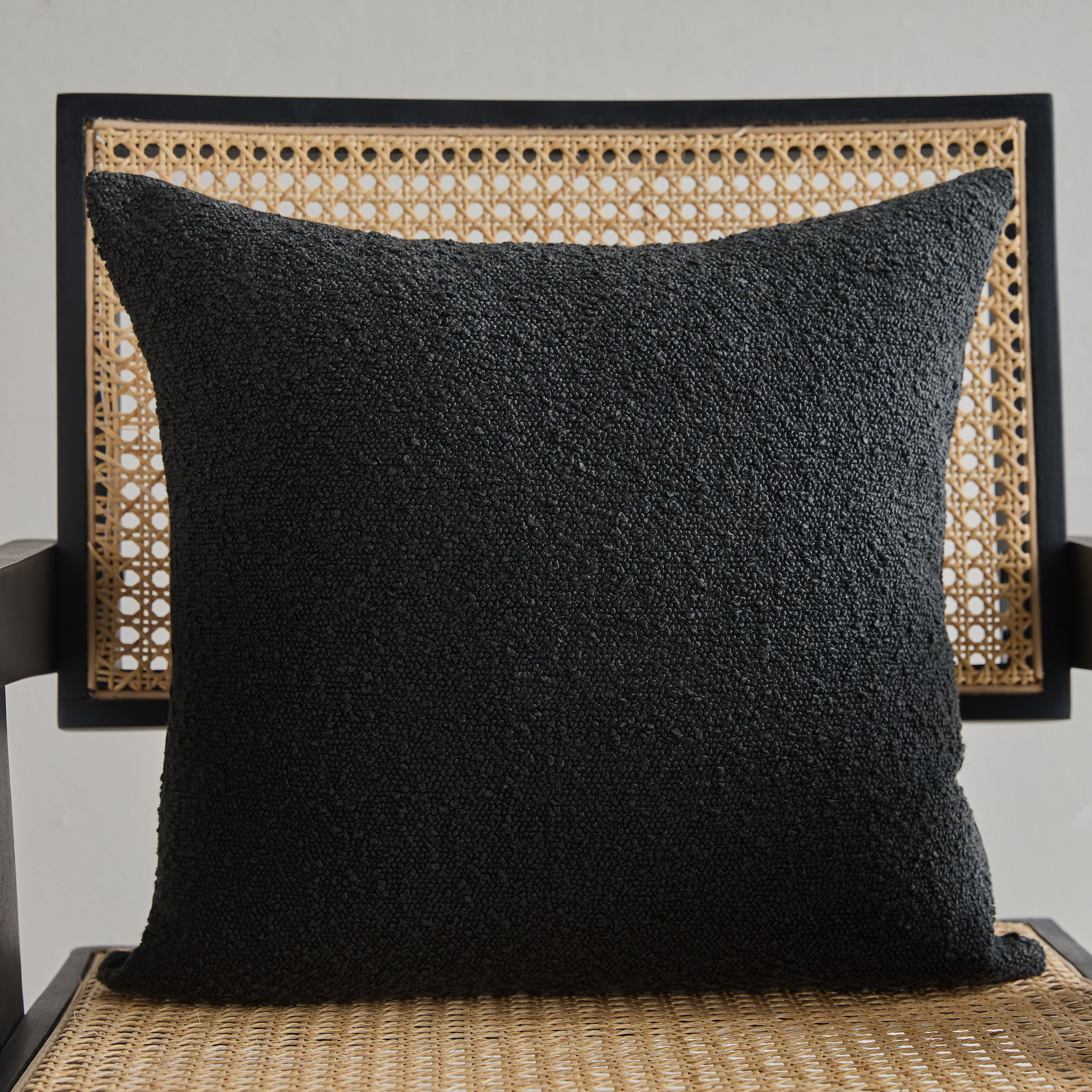 غطاء وسادة  بوكل من جينتل تويست - 45x45 سم-hbxhomeware-hbxbedroom-image-1
