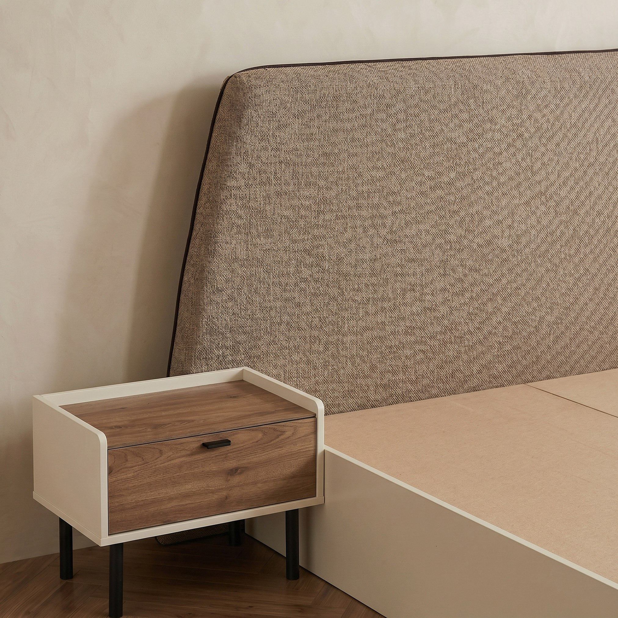 طقم غرفة نوم كينج 6 قطع من لوسيا- 180x200 سم-hbxbedroom-bedsandbedsets-bedroomsets-king-image-4