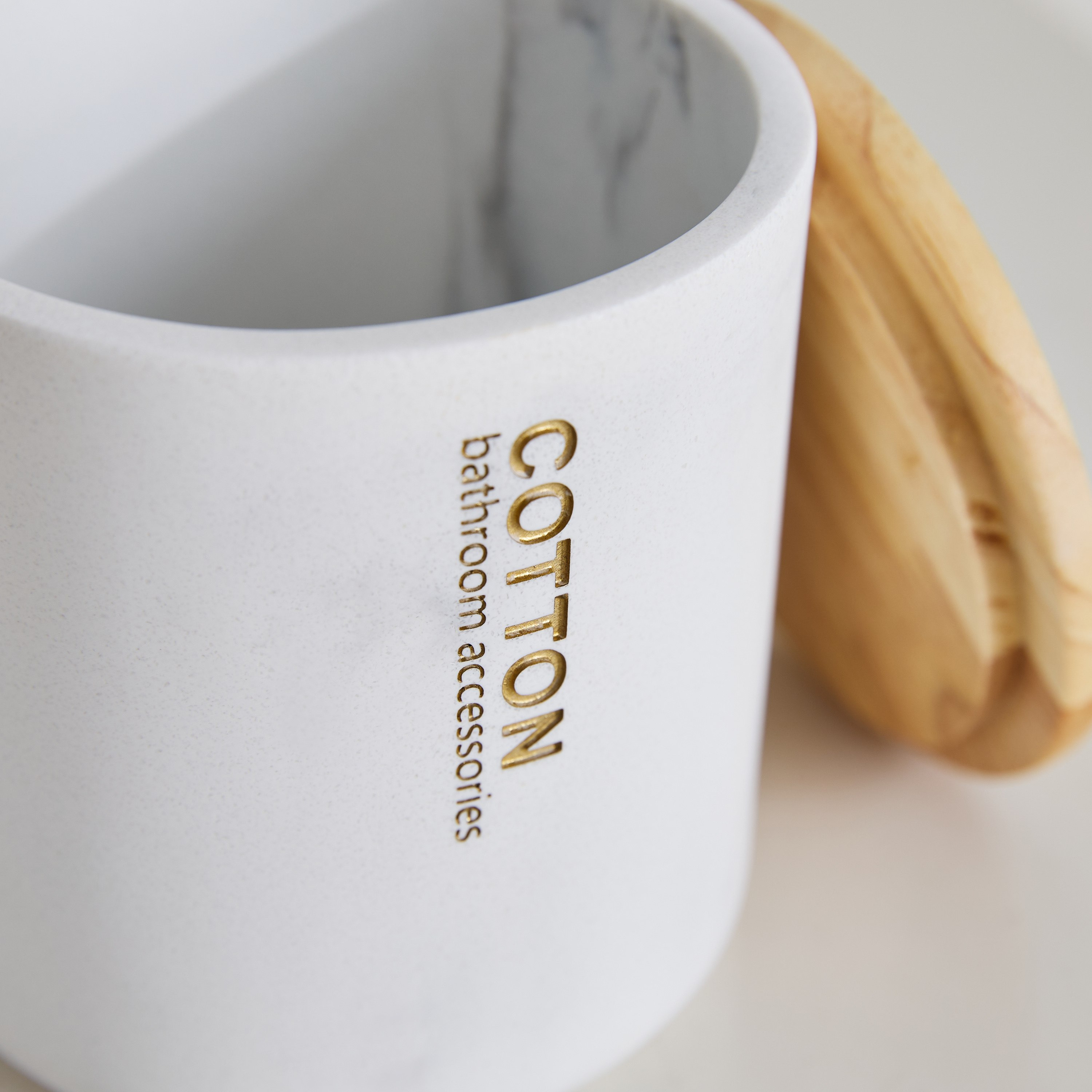 جرة قطن من أوسلو-hbxhomeware-bathandlaundry-tissueboxesandcottonjars-image-3