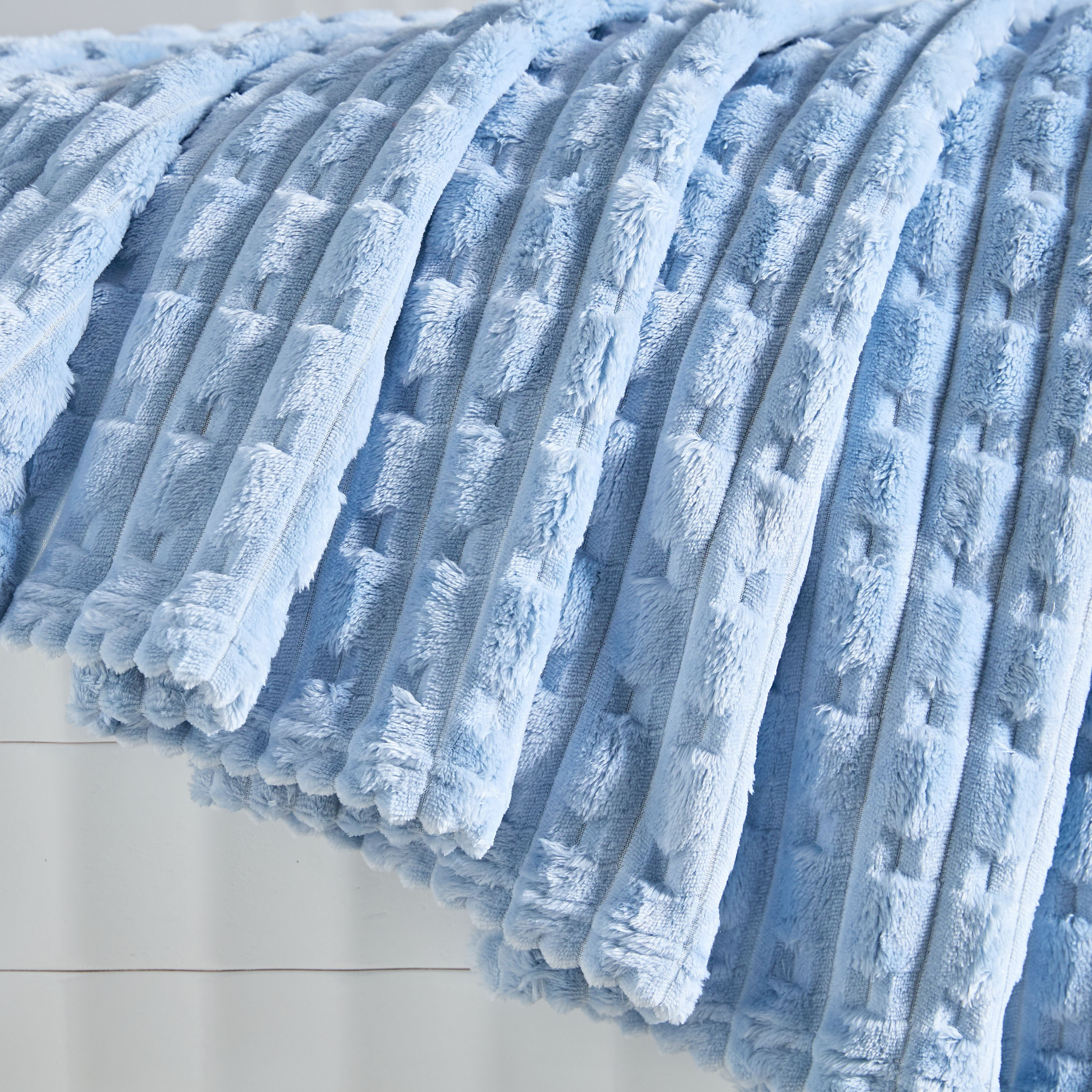 Delft Jacquard Flannel Queen Blanket - 200x220 cm-hbxhomeware-hbxbedroom-image-5