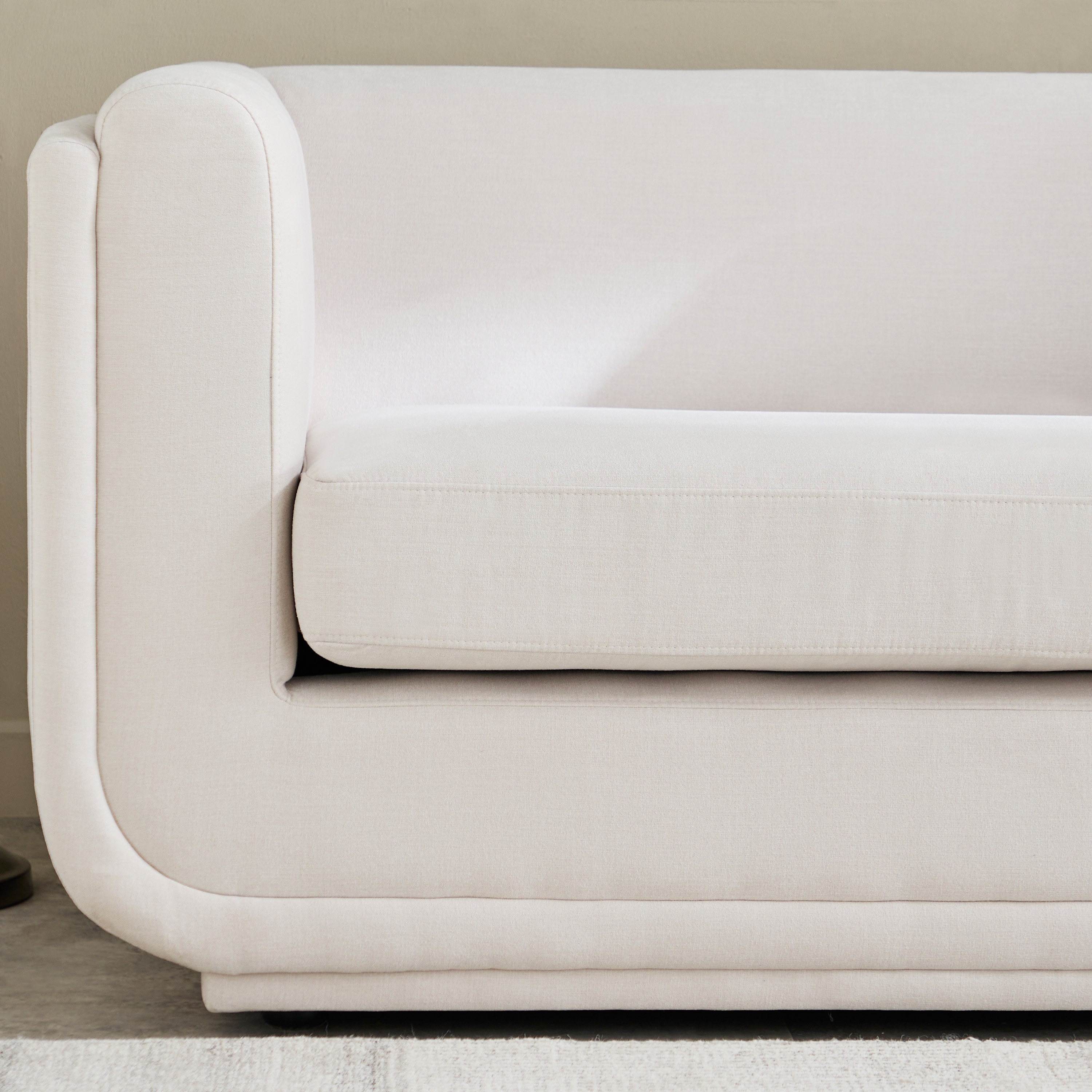 كنبة قماش بـ3 مقاعد مع 3 وسائد نكست من بروكلين-hbxlivingroom-sofasandarmchairs-sofas-image-7