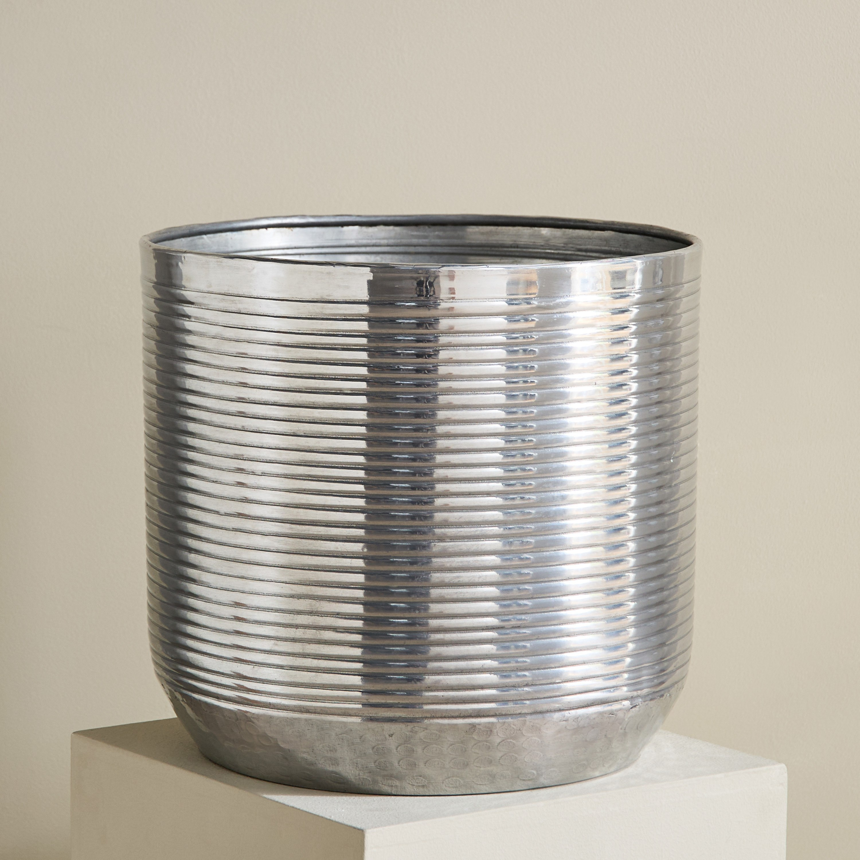 Nydril Linework Aluminium Planter - 31.5x29.5 cm-PROMO_HB_AE_B2G2_011025-image-2