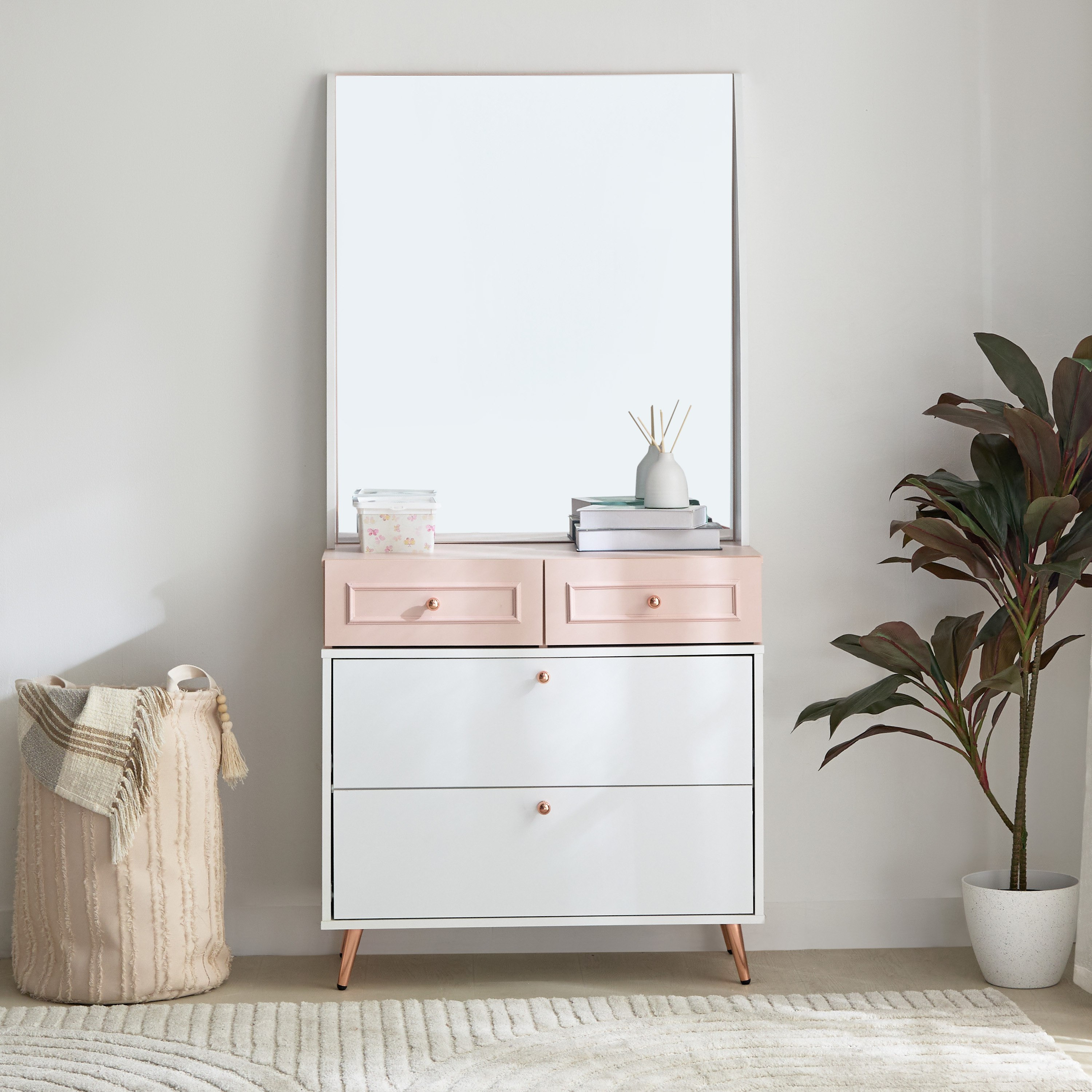 طاولة تزيين 4 أدراج مع مرآة -كارمين من موڤو-hbxfurniture-kidsroom-kidsdressersandmirrors-image-2