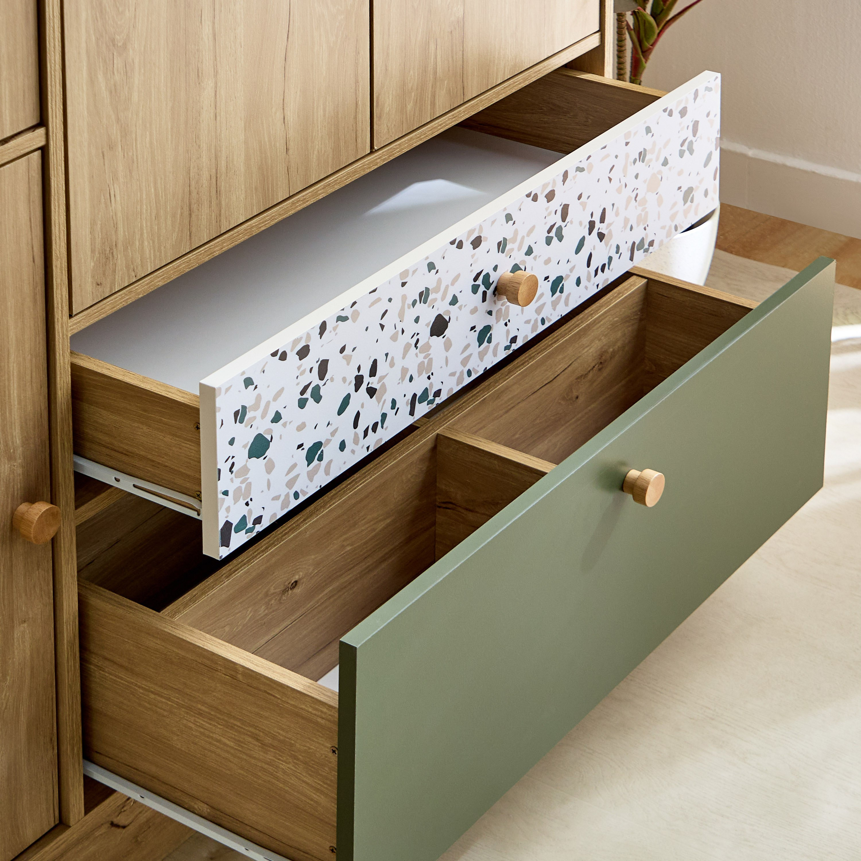 خزانة ملابس 5 أبواب مع درجين - فيرن من موڤو-hbxfurniture-wardrobes-image-6