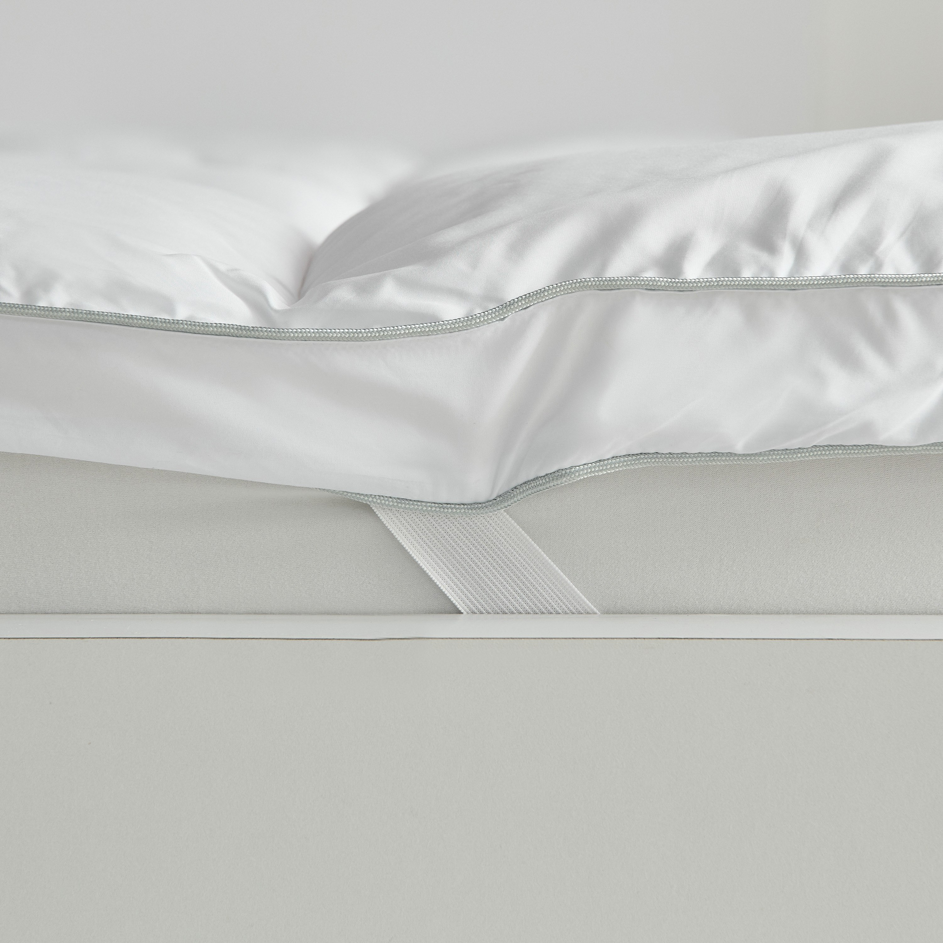 MicroFresh 300TC Soft Microfiber Single Mattress Topper - 90x200+6 cm-hbxhomeware-hbxbedroom-image-5