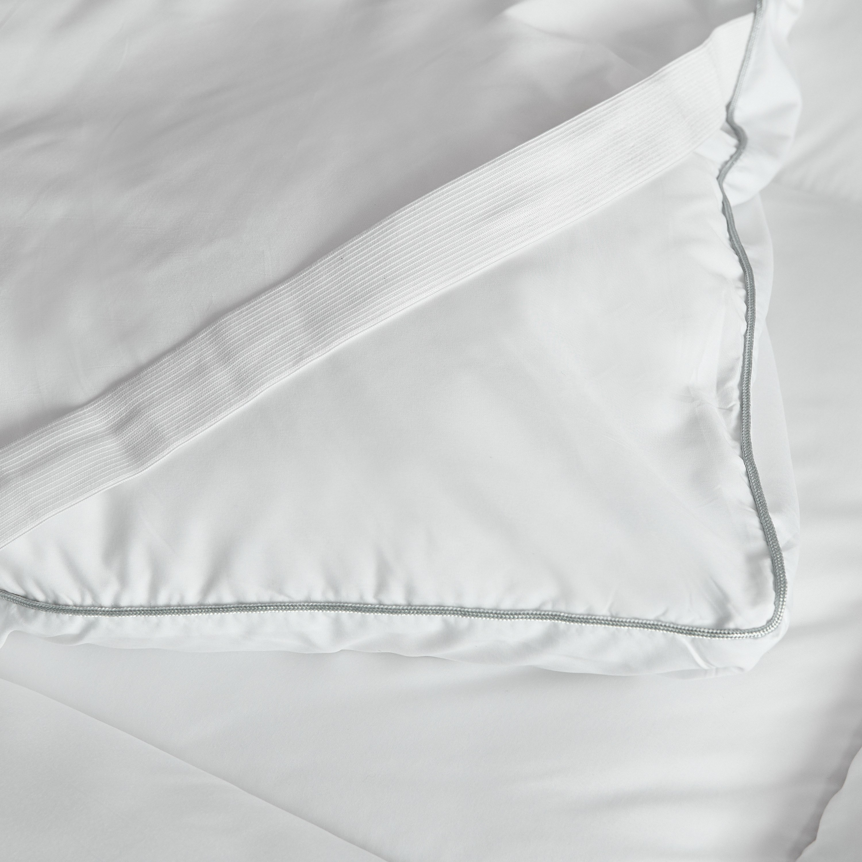MicroFresh 300TC Soft Microfiber Single Mattress Topper - 90x200+6 cm-hbxhomeware-hbxbedroom-image-6