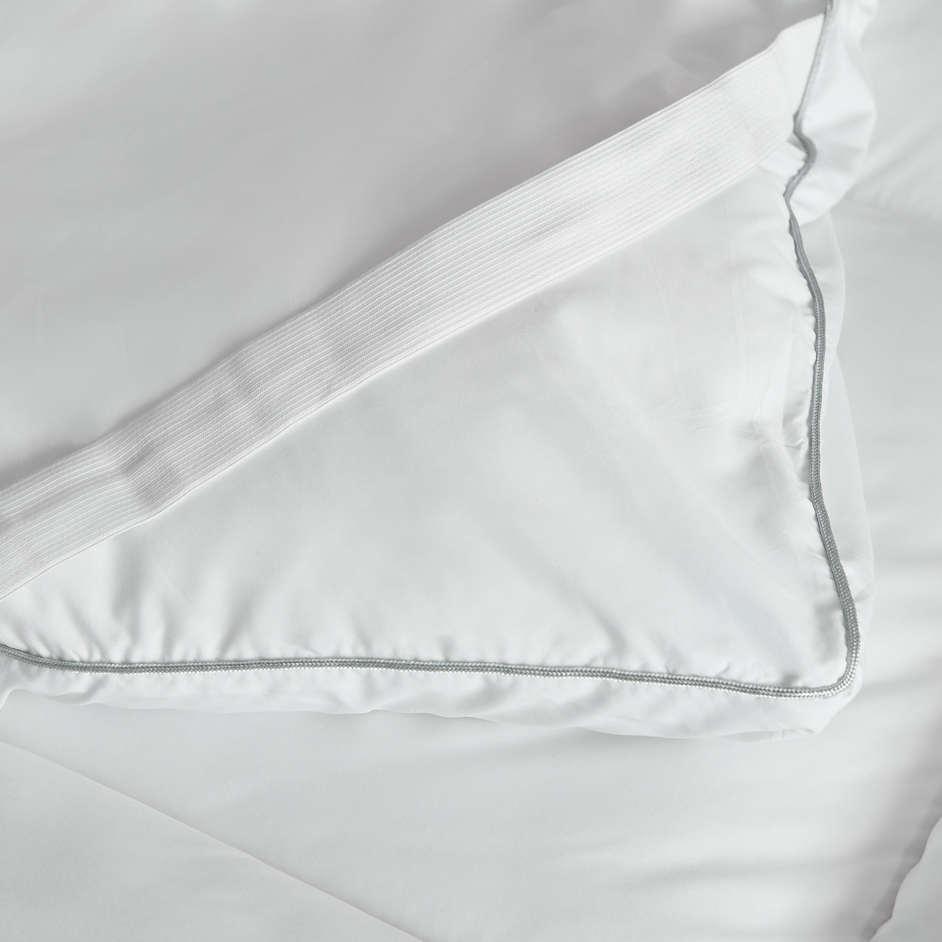 MicroFresh 300TC Soft Microfiber King Mattress Topper - 180x200+6 cm-hbxhomeware-hbxbedroom-image-6