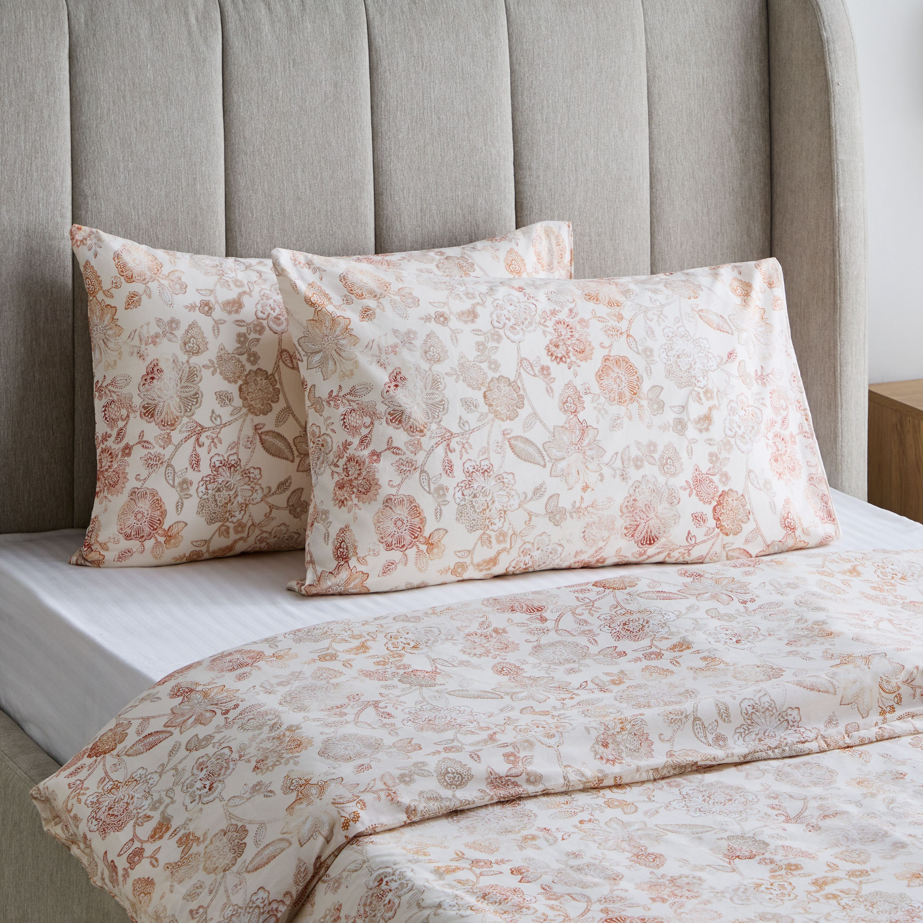 طقم غطاء لحاف مبطن كينج قطن بطبعات 3 قطع فلورسي من ماديسون - 220x220 سم-hbxhomeware-hbxbedroom-image-1
