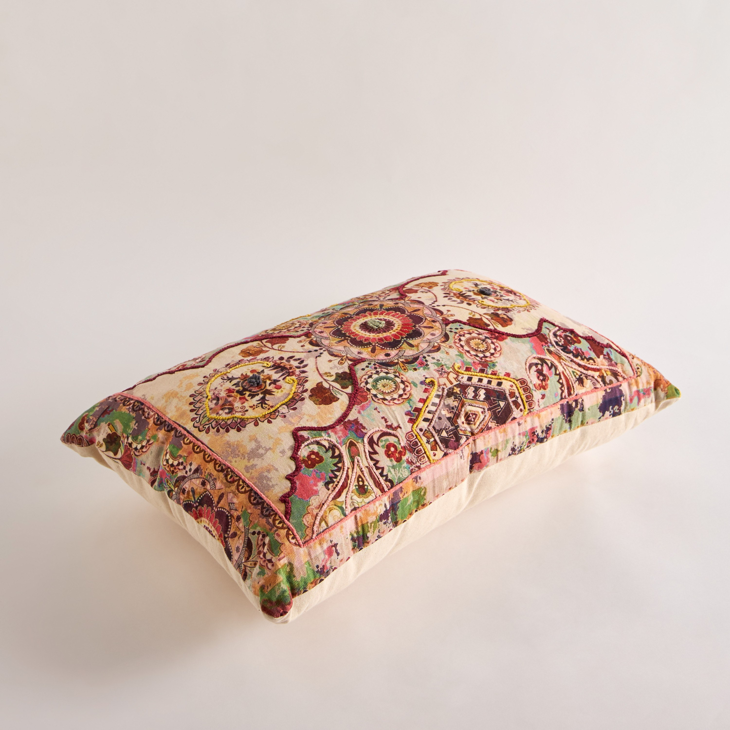 وسادة محشوة مطرزة بطبعات دوري من ساجا - 40x60 سم-hbxhomeware-hbxbedroom-image-5