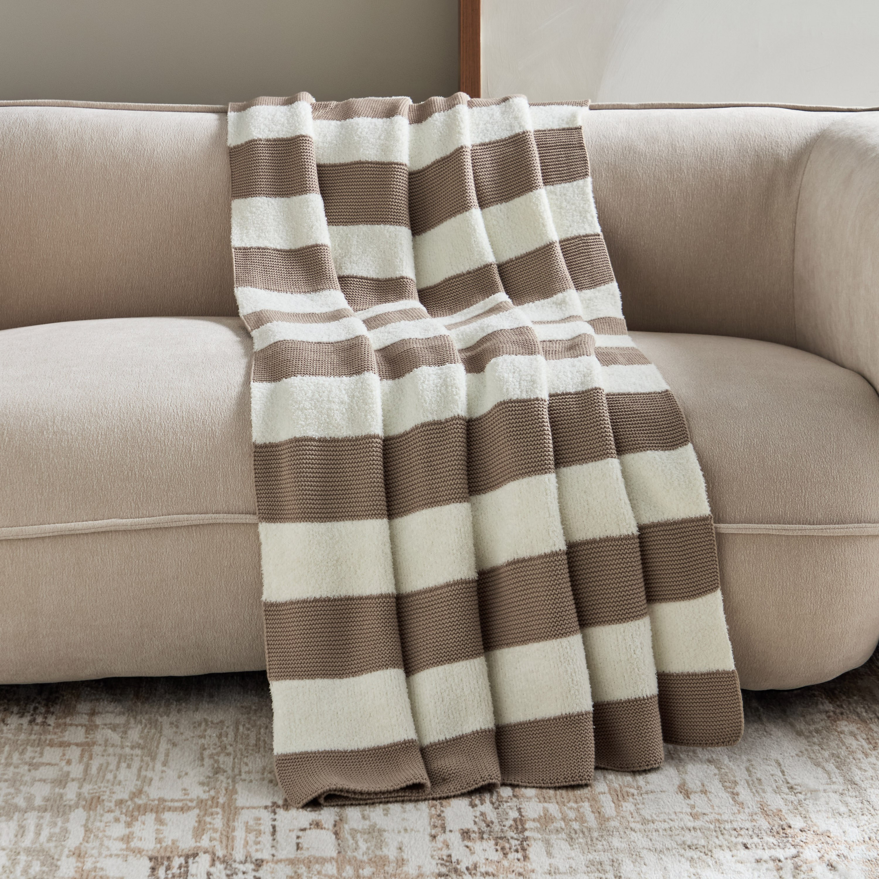 بطانية محبوكة مخططة من سلويس - 130×170 سم-hbxhomeware-hbxbedroom-image-1