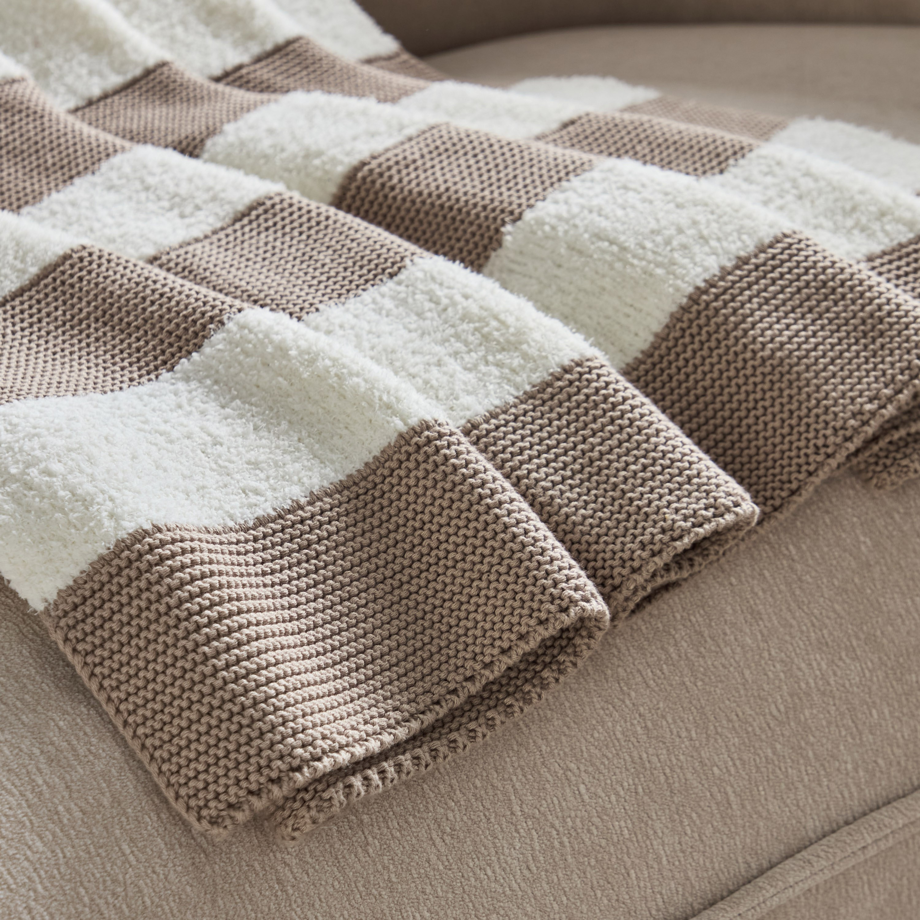 بطانية محبوكة مخططة من سلويس - 130×170 سم-hbxhomeware-hbxbedroom-image-3