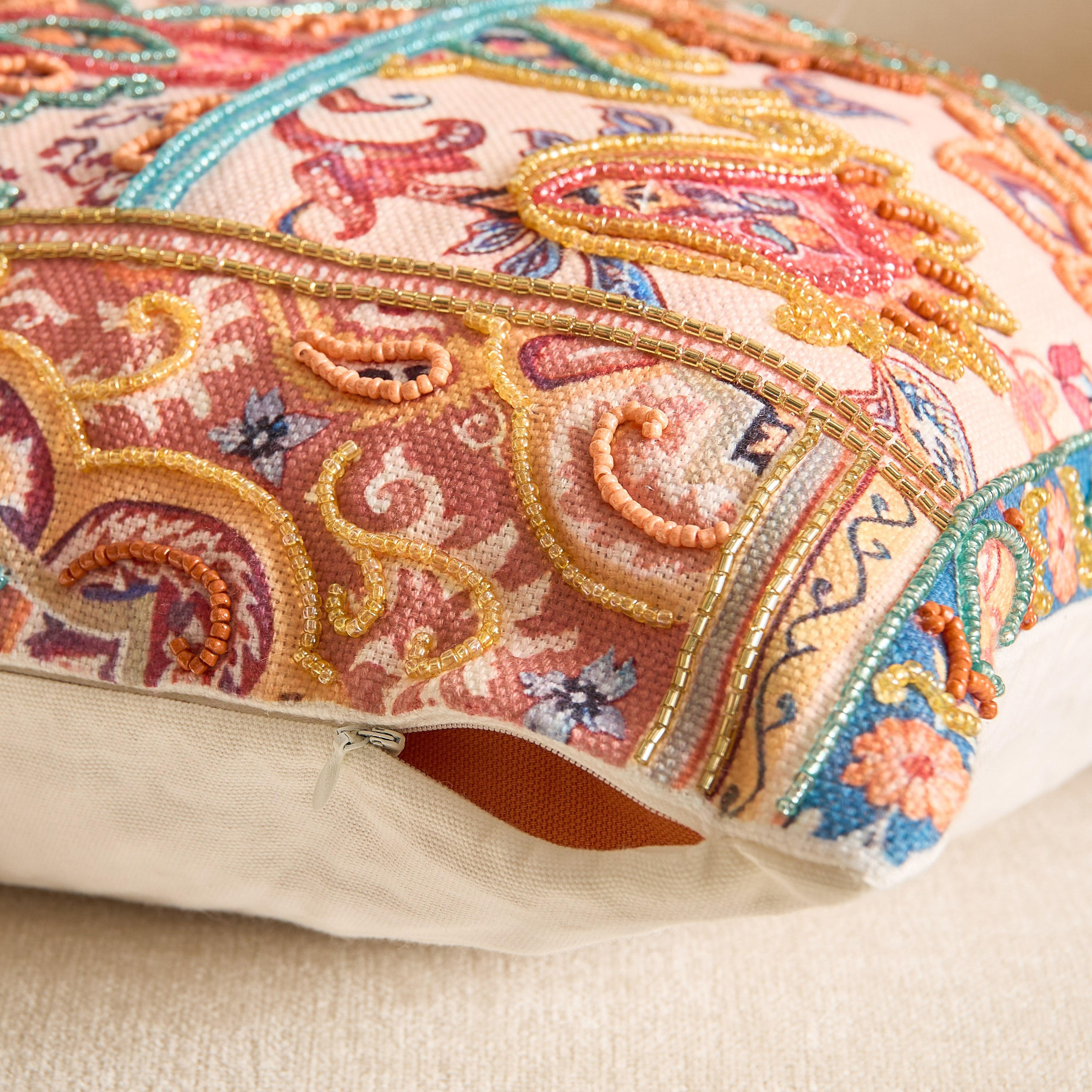 وسادة محشوة بيزلي من براكا - 45×45 سم-hbxhomeware-hbxbedroom-image-3