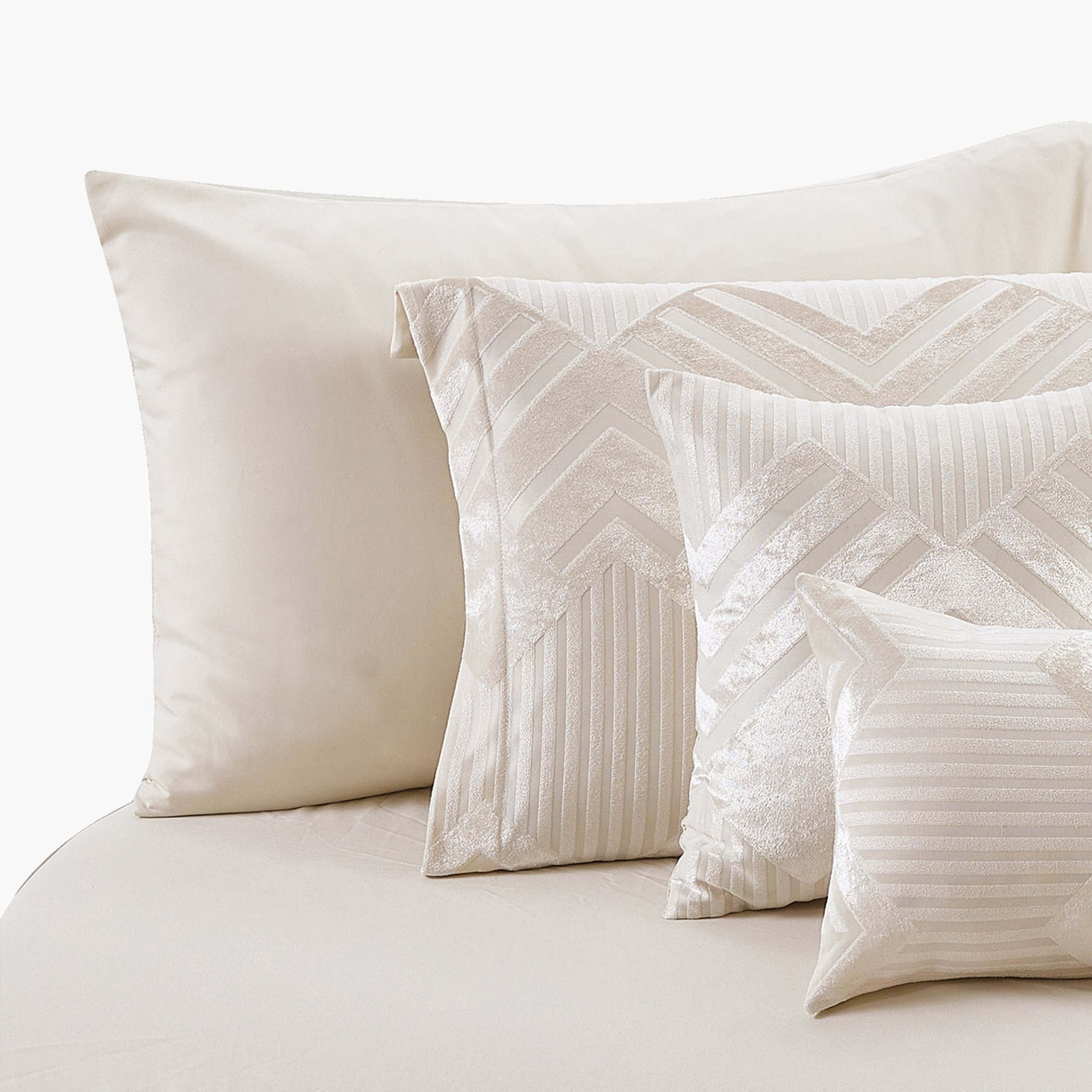 طقم لحاف سوبر كينج 9 قطع جاكار شينيل من توياما- 240x240 سم-hbxhomeware-hbxbedroom-image-4