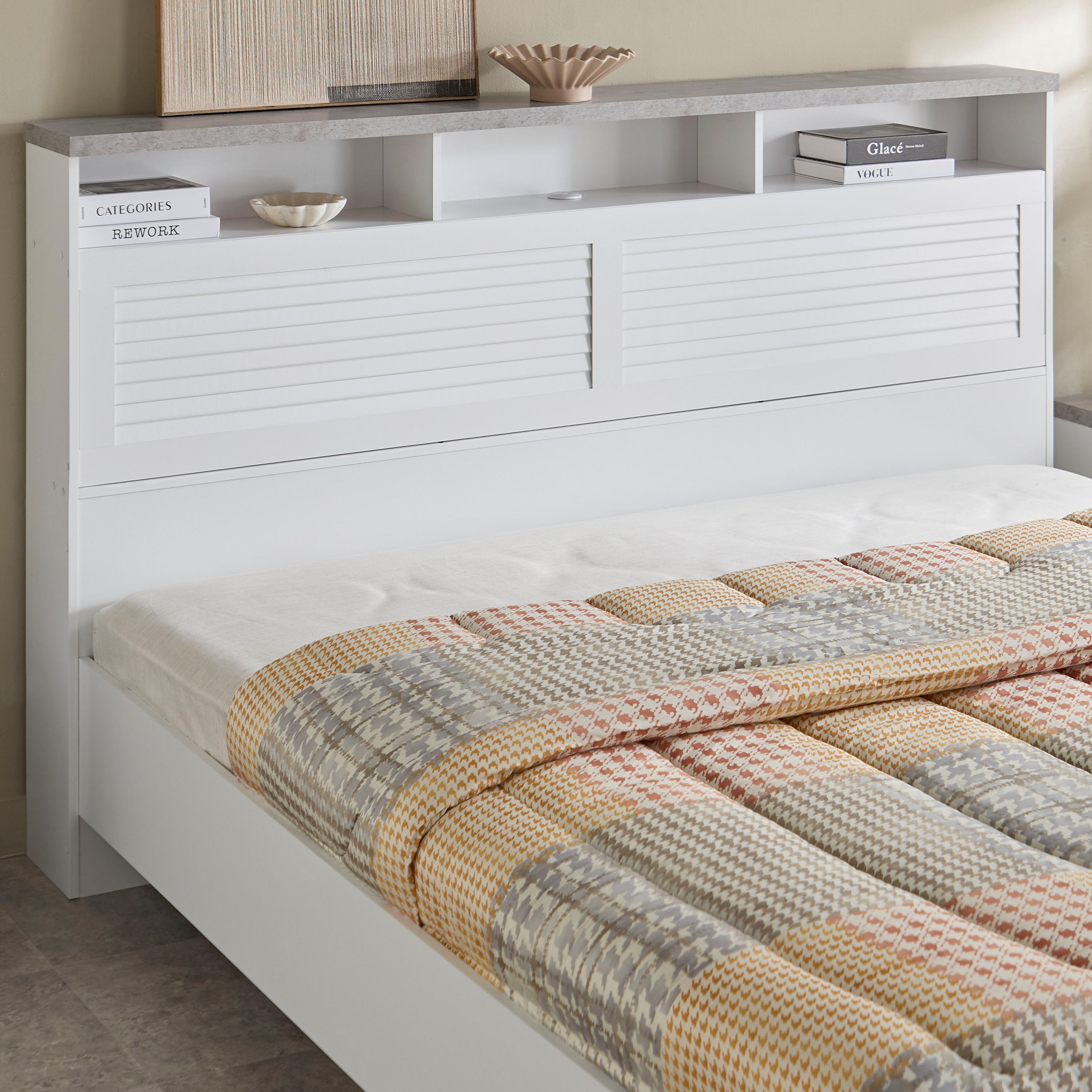 طقم غرفة نوم كينج 5 قطع بلوح رأسي بمساحة تخزين - لوفيا من موڤو - 180×200 سم-hbxbedroom-bedsandbedsets-bedroomsets-king-image-4