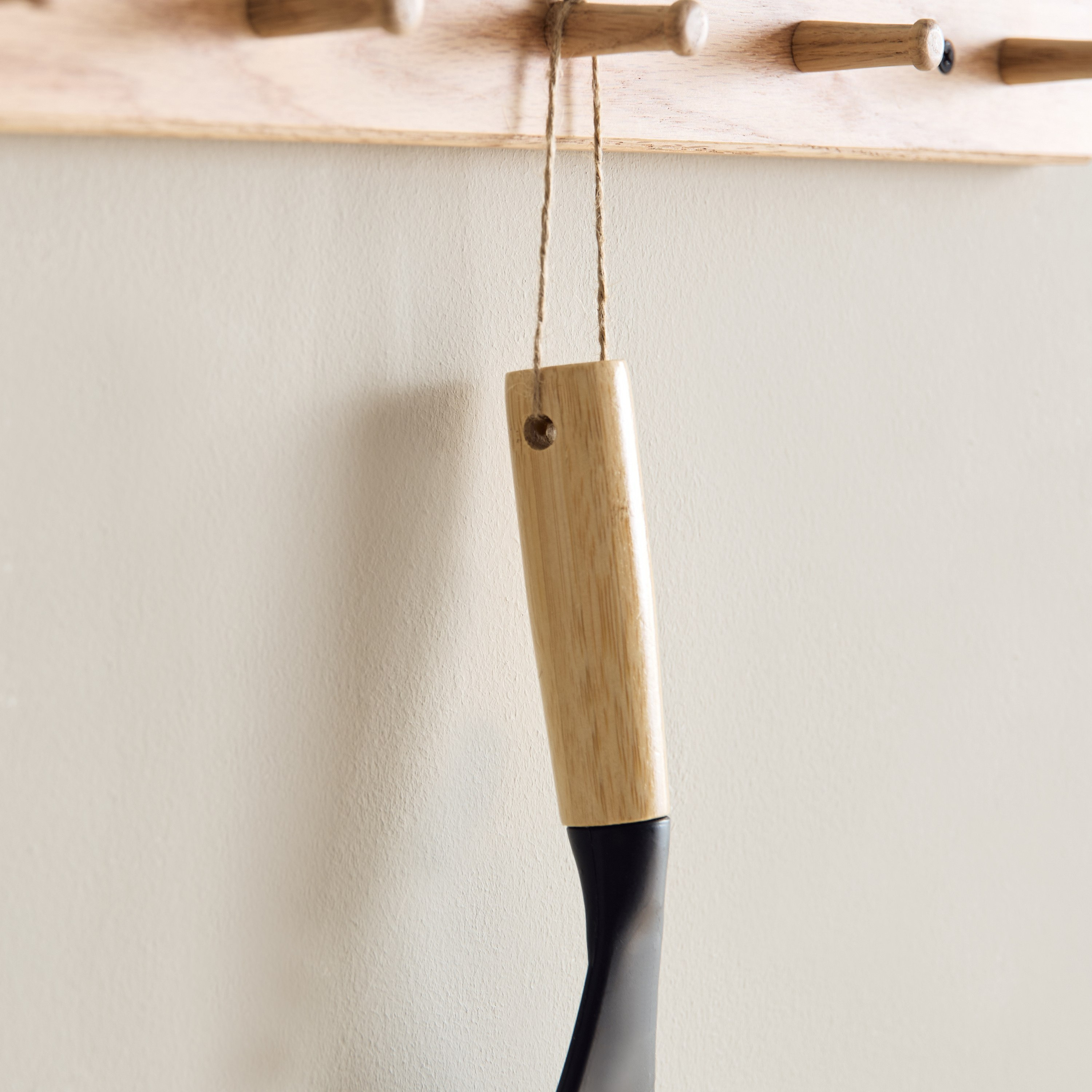 Ebony Window Squeegee with Bamboo Handle - 23x23x4 cm-PROMO_HB_AE_B1G1_250925-image-2