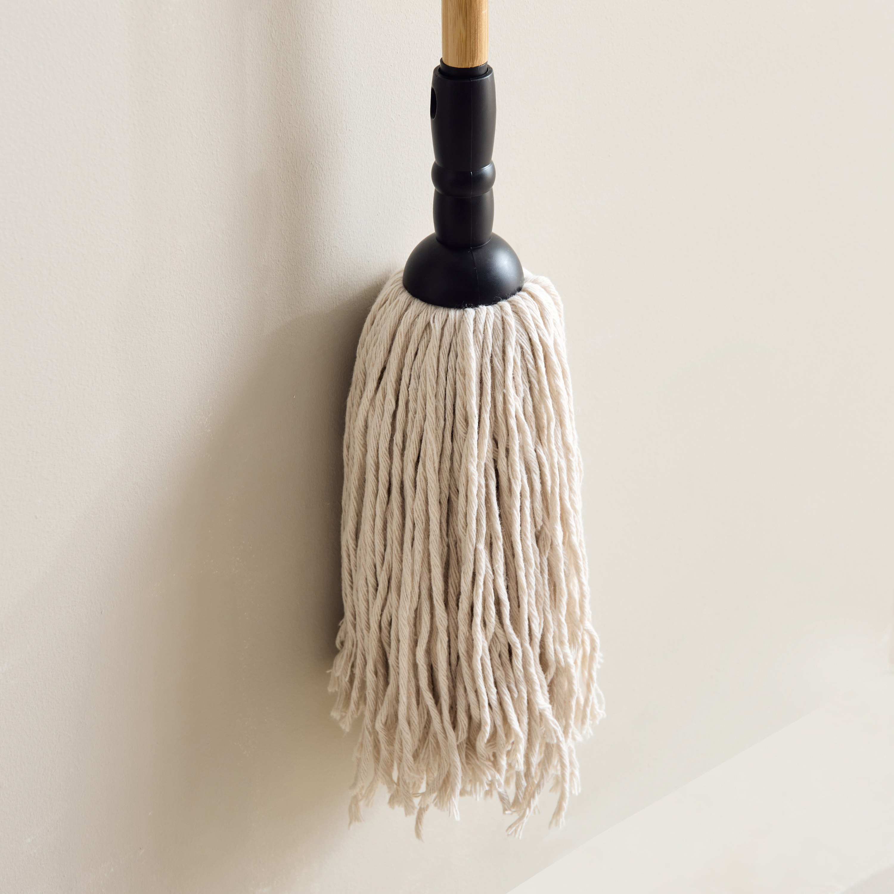Ebony Bamboo Handle Mop - 150x10 cm-PROMO_HB_AE_B1G1_250925-image-3