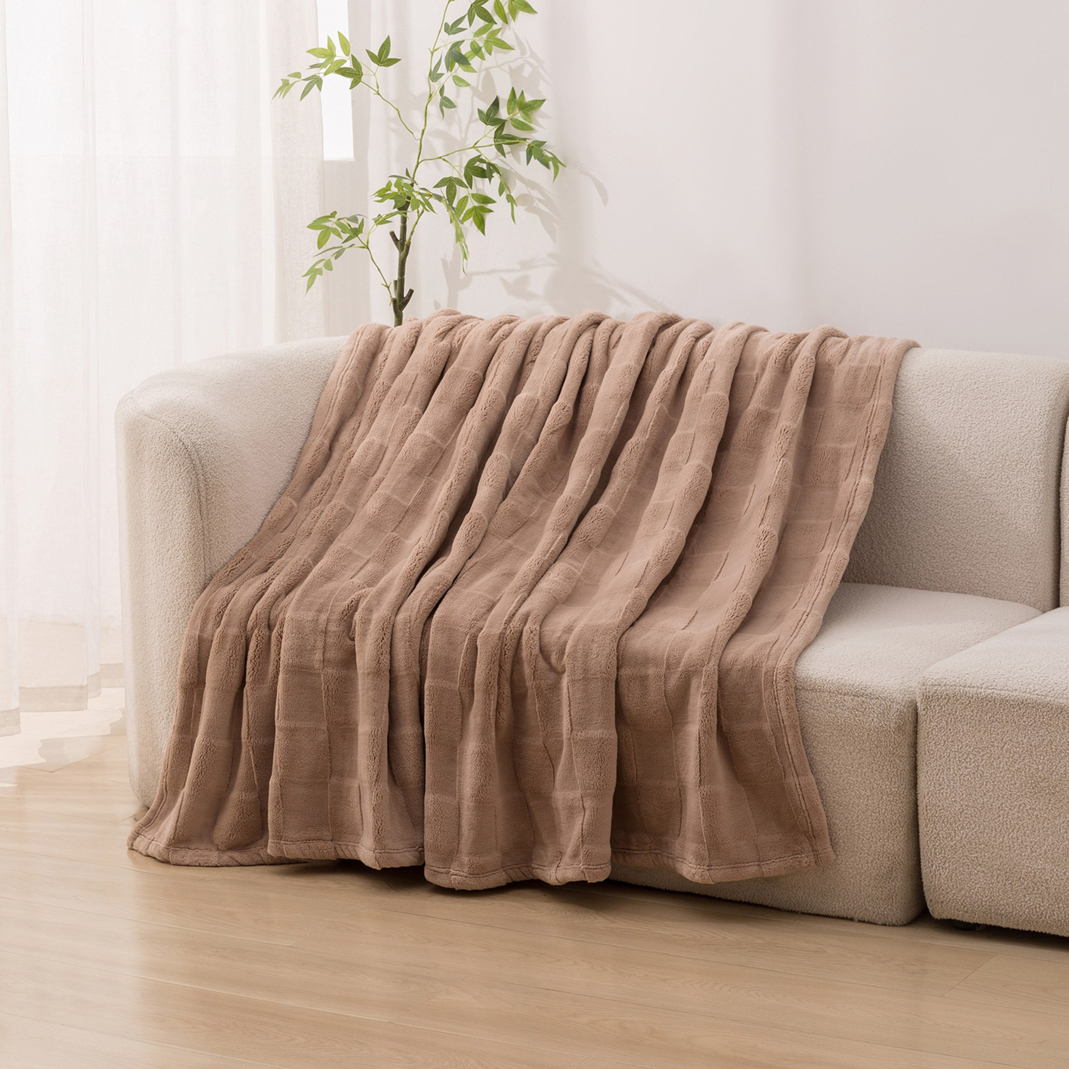 بطانية توين فرو أرنب بطبقة واحدة من كلاود سكلبتد - 150x200 سم-hbxhomeware-hbxbedroom-image-2