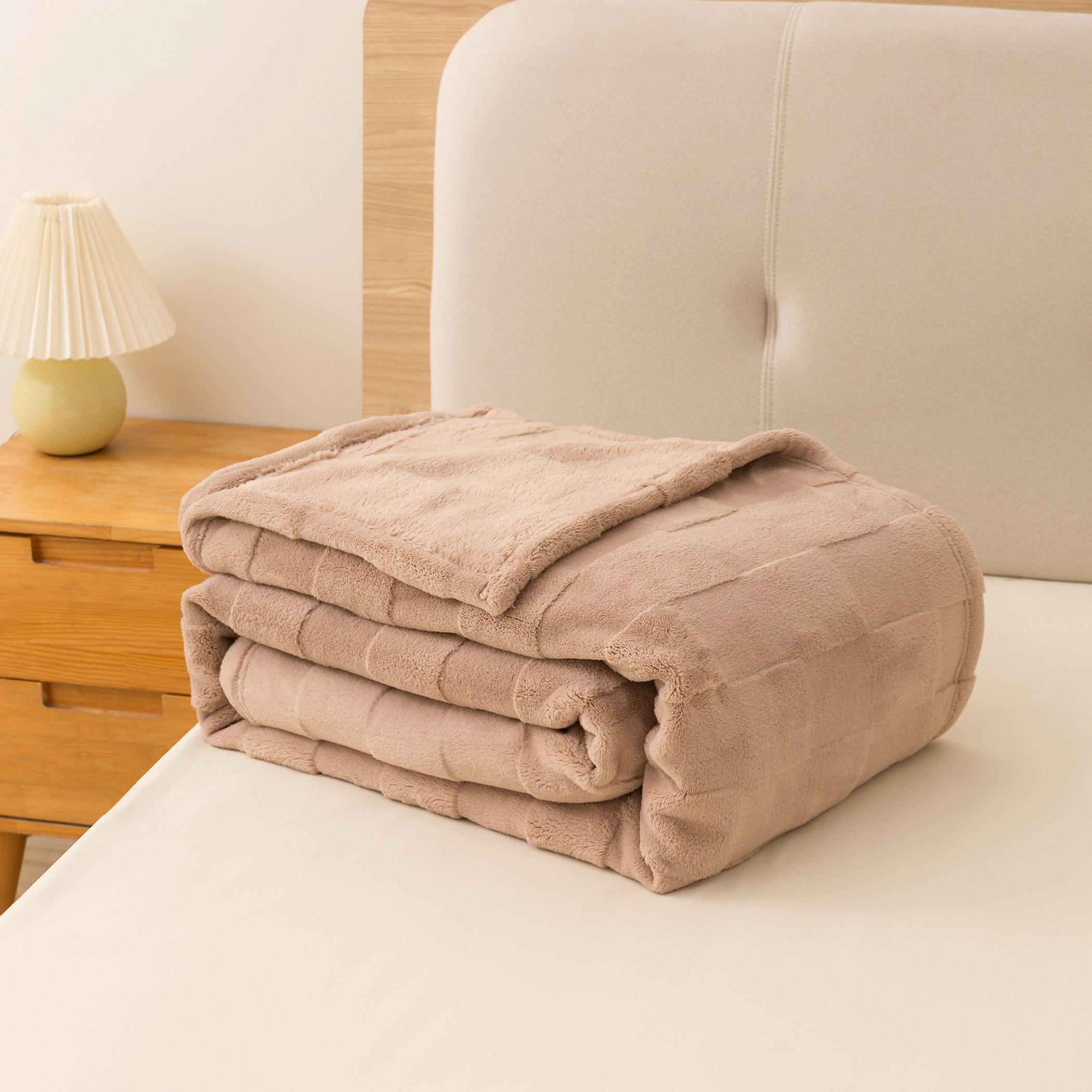 بطانية توين فرو أرنب بطبقة واحدة من كلاود سكلبتد - 150x200 سم-hbxhomeware-hbxbedroom-image-3
