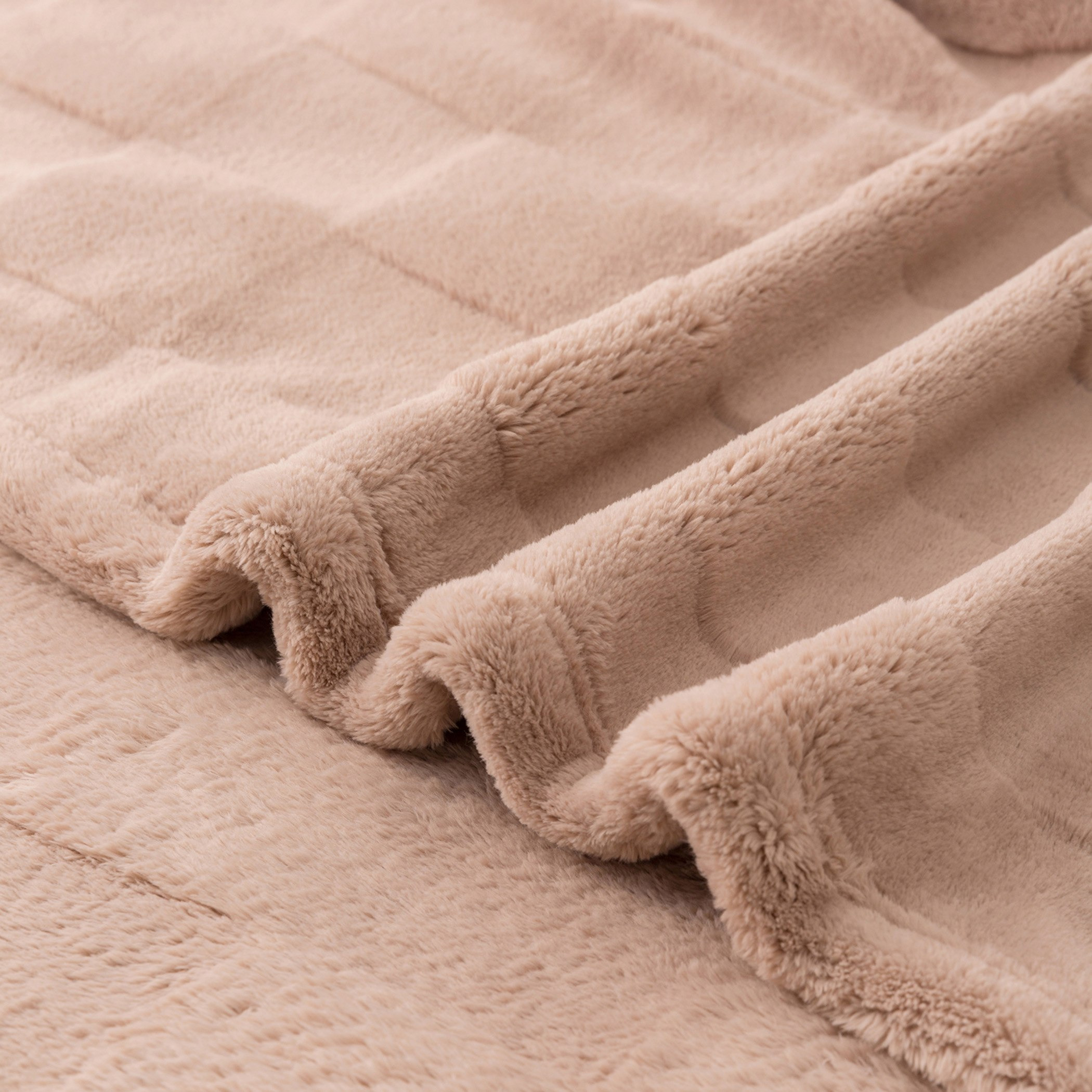 Cloud Sculpted Rabbit Fur Single-Layer Queen Blanket - 200x220 cm-hbxhomeware-hbxbedroom-image-5