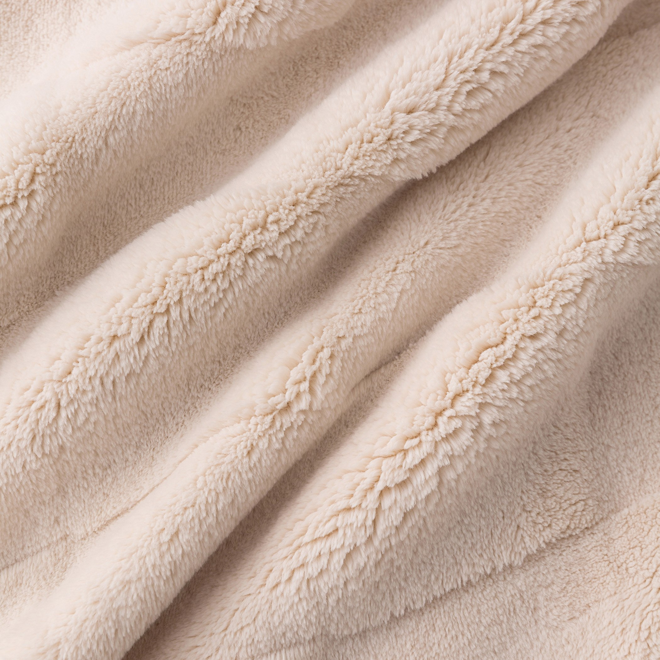 Cloud Sculpted Rabbit Fur Single-Layer Queen Blanket - 200x220 cm-hbxhomeware-hbxbedroom-image-6