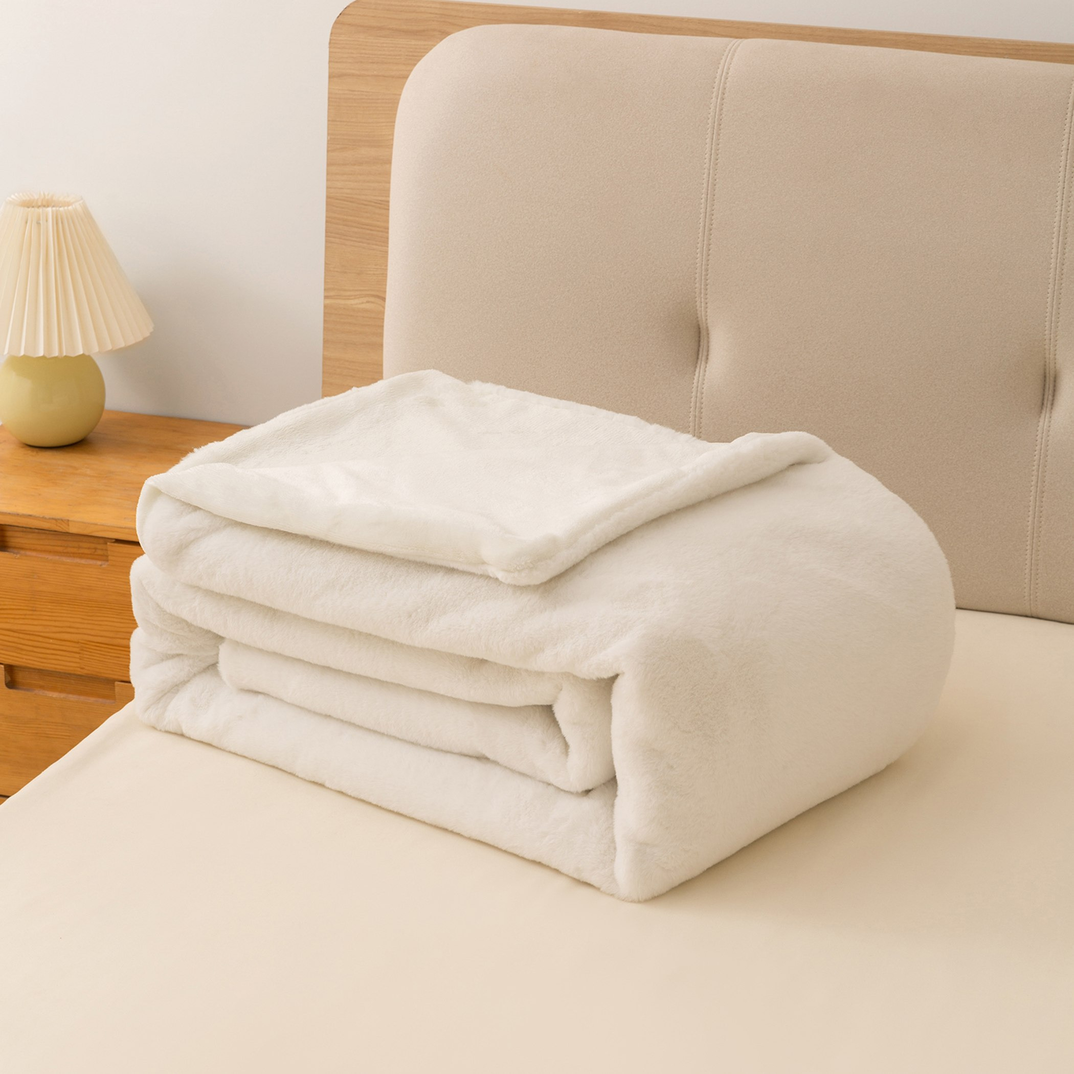 Lla Ura Rabbit Fur Double Layer Twin Blanket - 150x220 cm-hbxhomeware-hbxbedroom-image-3