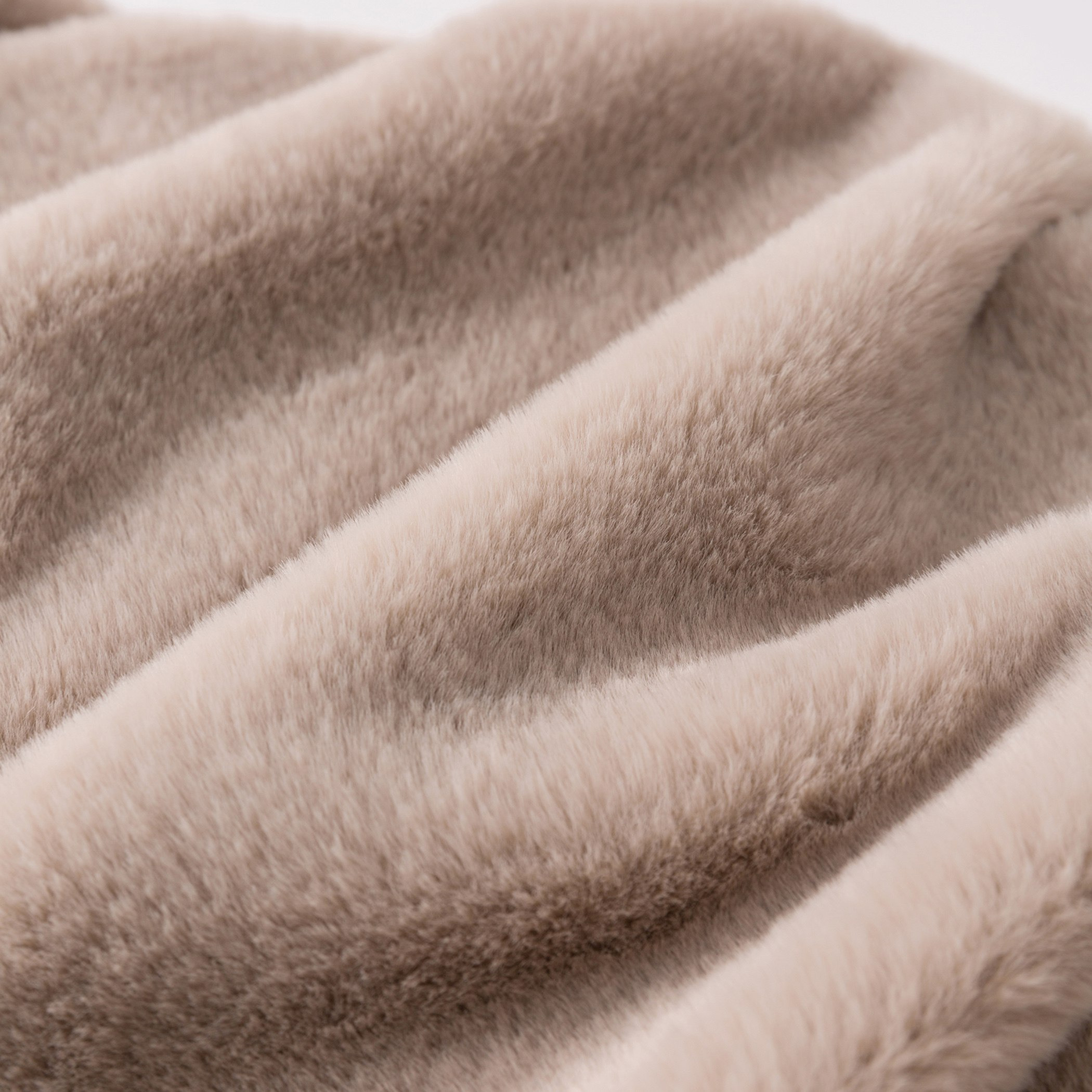 Lla Ura Rabbit Fur Double Layer Twin Blanket - 150x220 cm-hbxhomeware-hbxbedroom-image-6